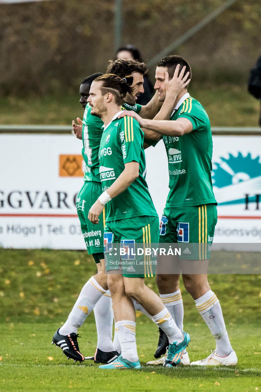 Ljungskiles spelare jublar