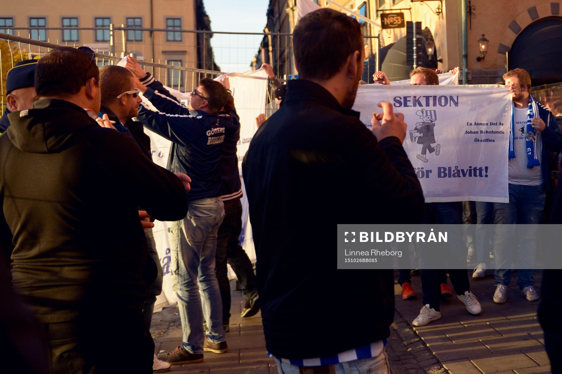 IFK Göteborgs fans utanför The Temple Bar