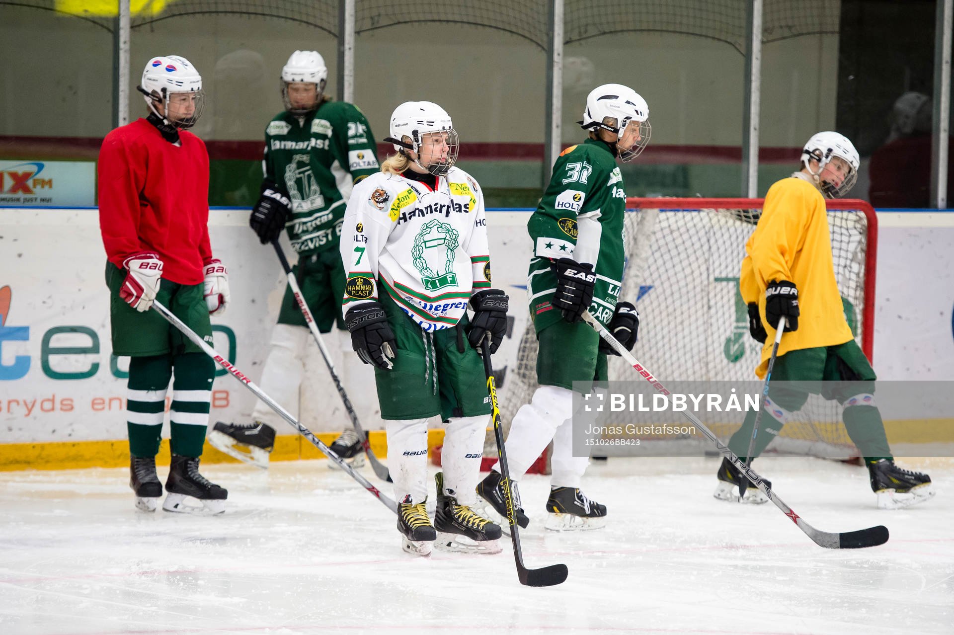 Anton Jernemyr (främst) Ungdomar i Tingsryds U16 lag