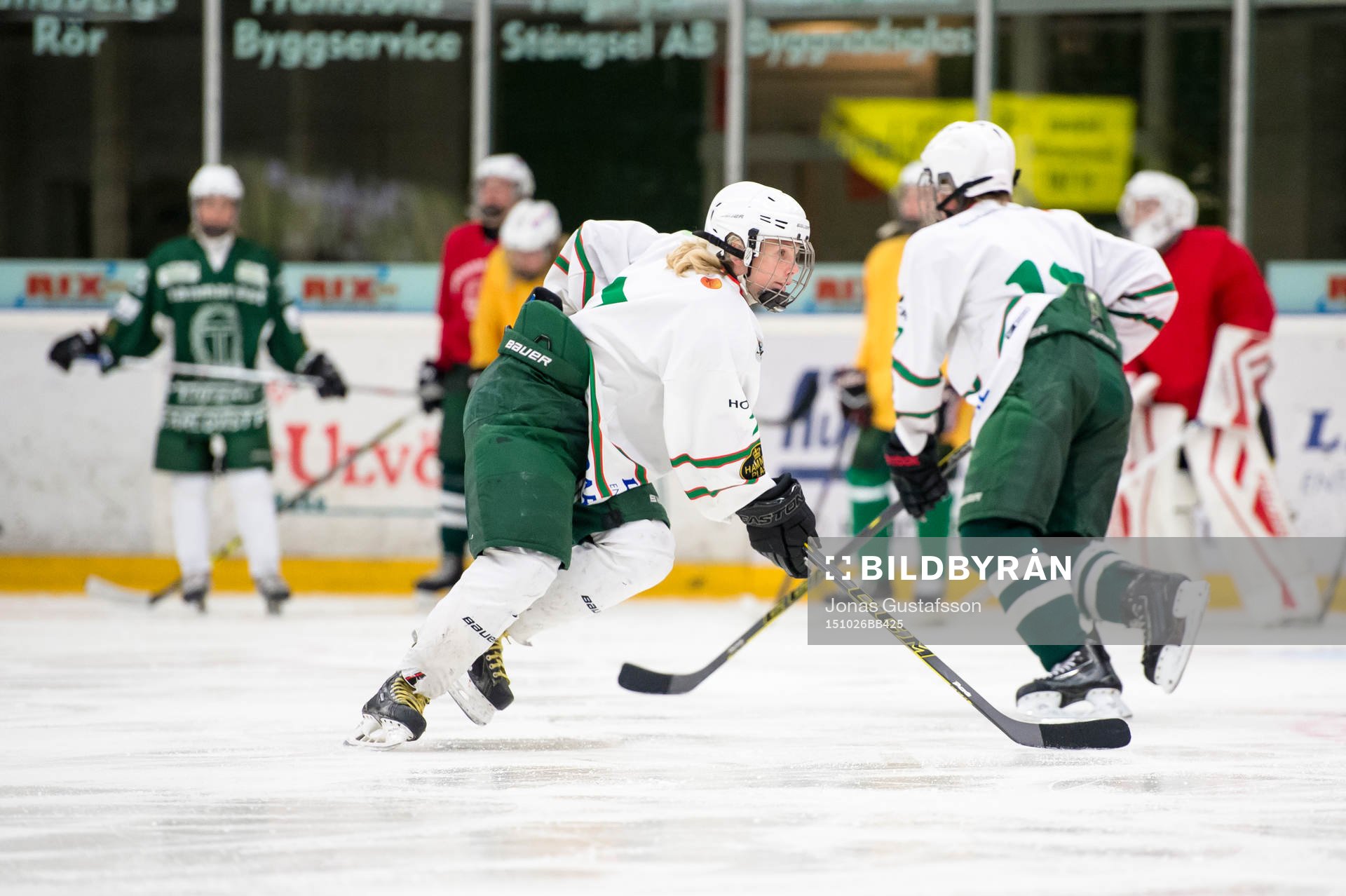Andre Kraft i Tingsryds U16 lag instrueras av sin tränare