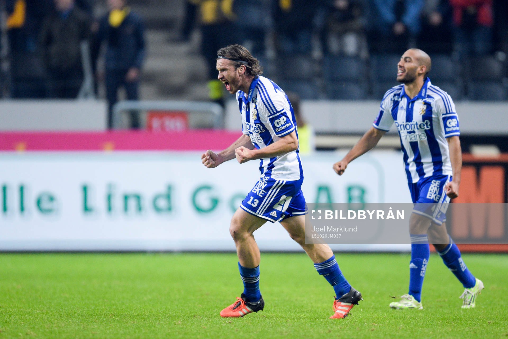 IFK Göteborgs Gustav Svensson och Haitam Aleesami firar