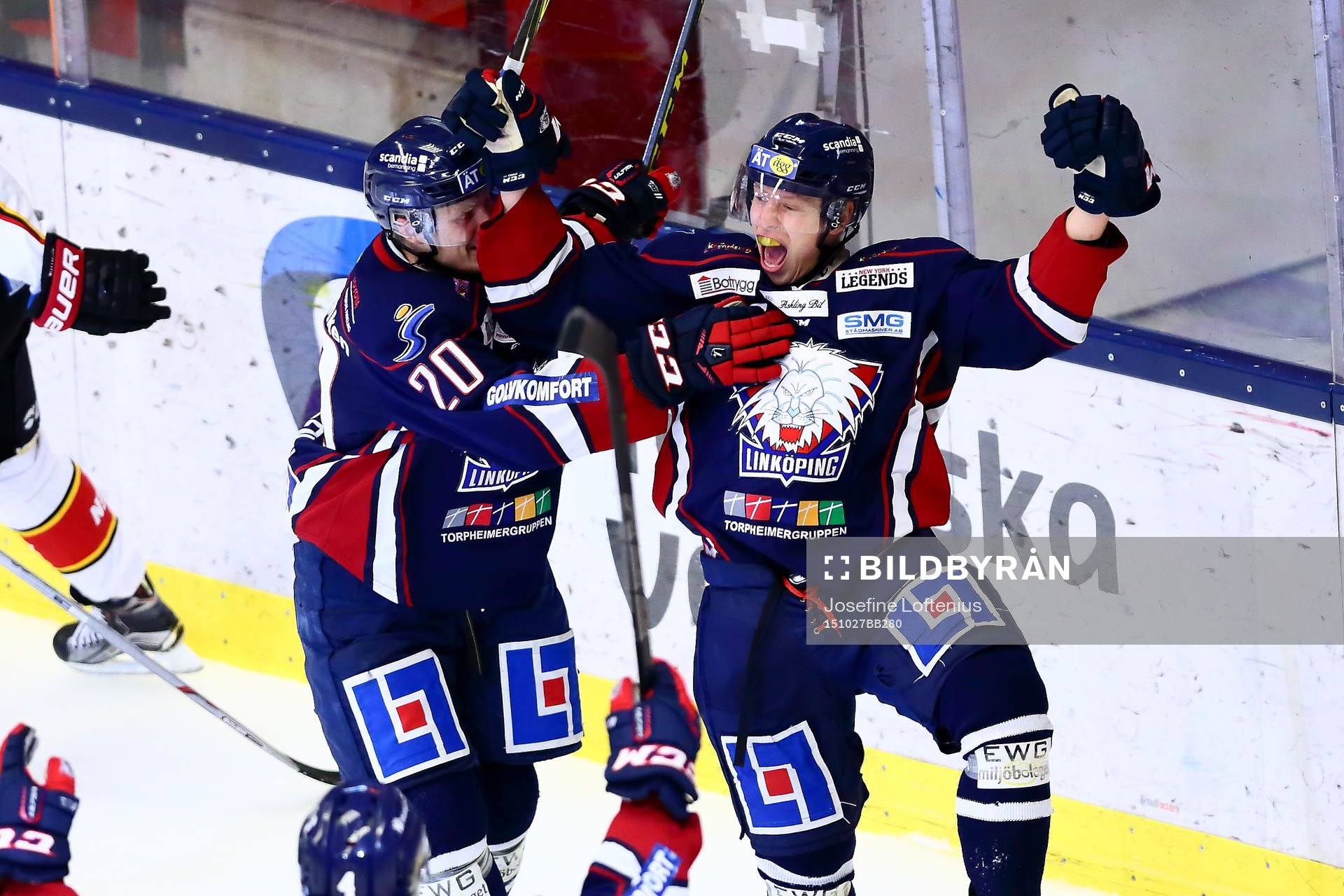 Linköpings Vilmos Gallo jublar med Linköpings Nick