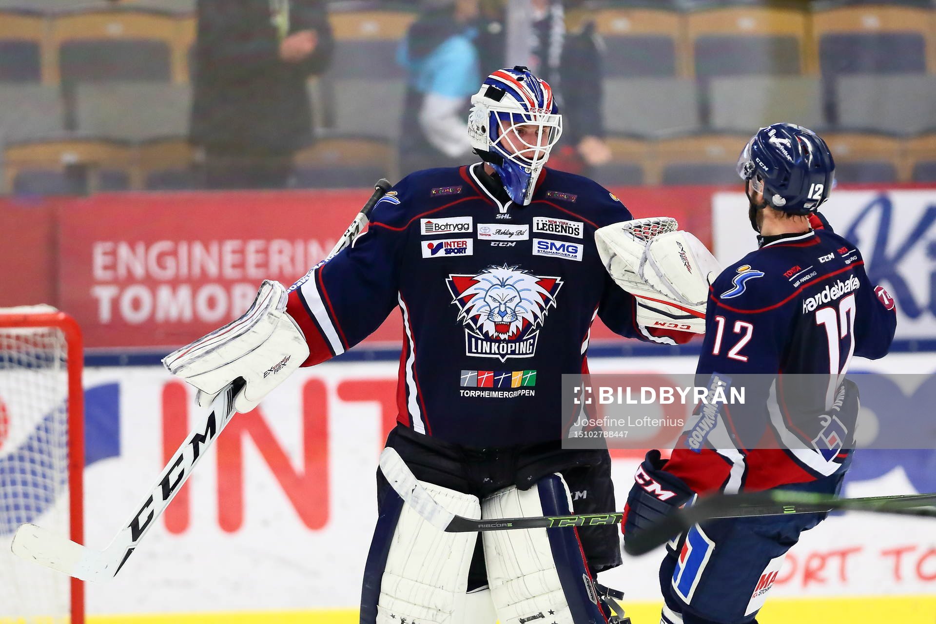 Linköpings målvakt Marcus Högberg och Sebastian Karlsson
