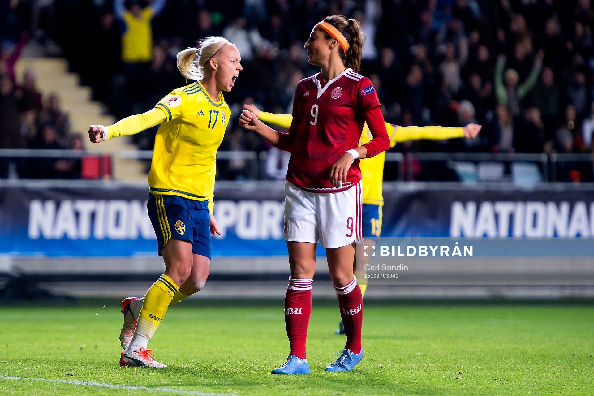 Sveriges Caroline Seger jublar