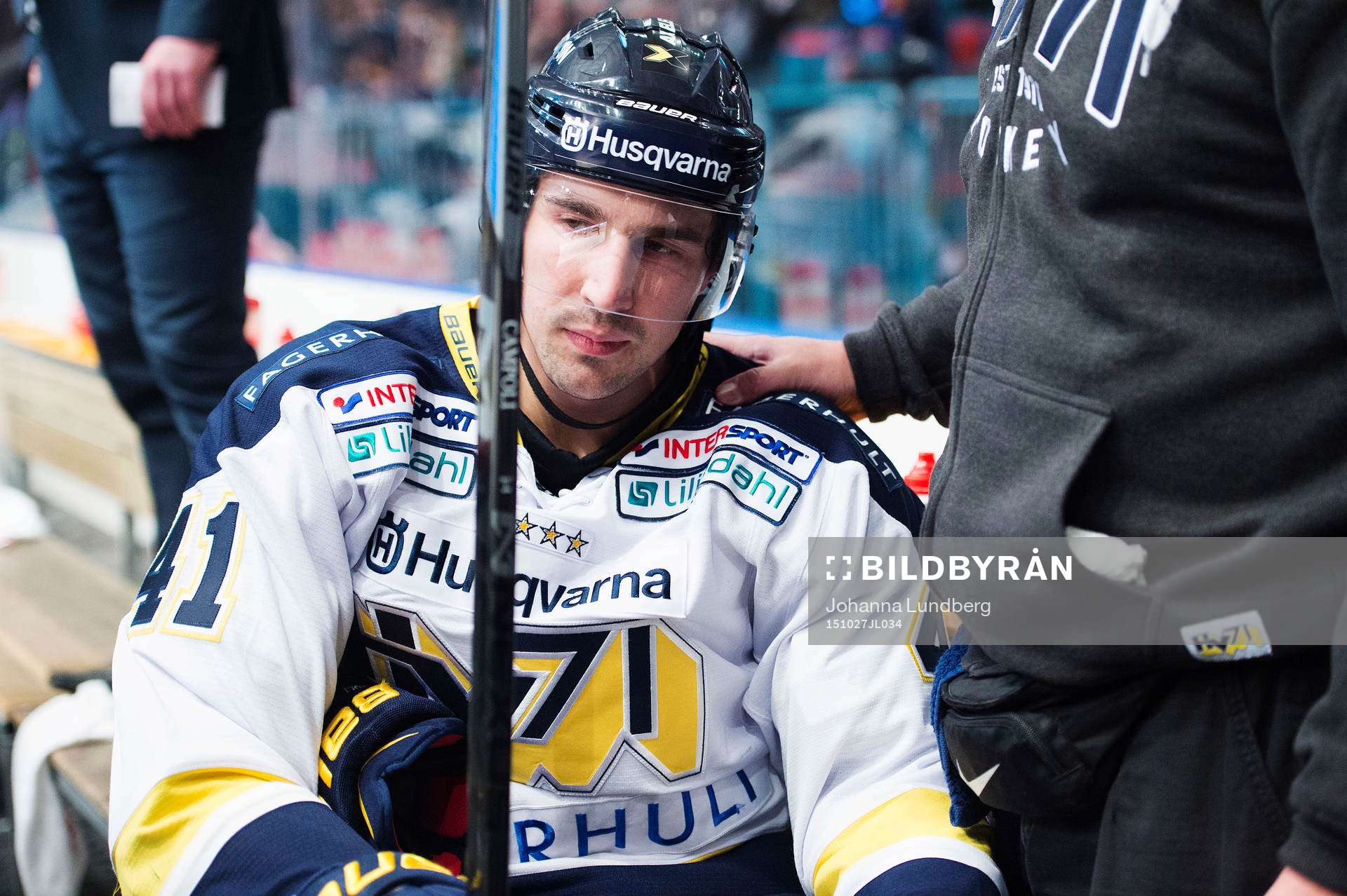 s Chris Campoli har ont