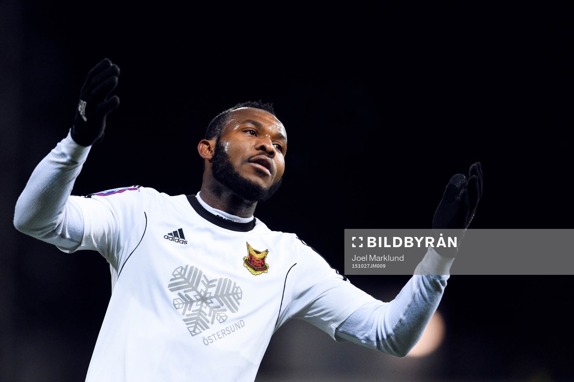 Östersunds Michael Omoh deppar