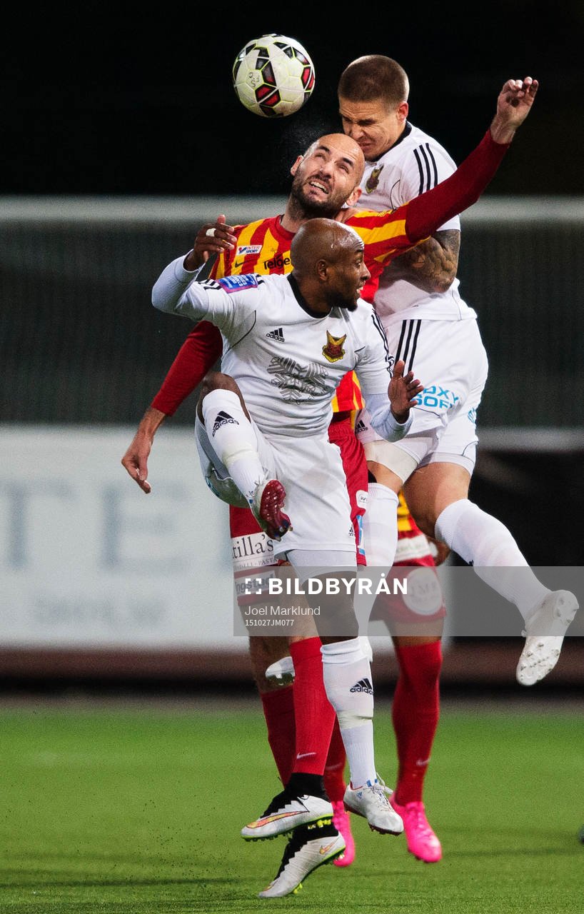 Syrianskas Dinko Felic utmanas av Östersunds Fouad