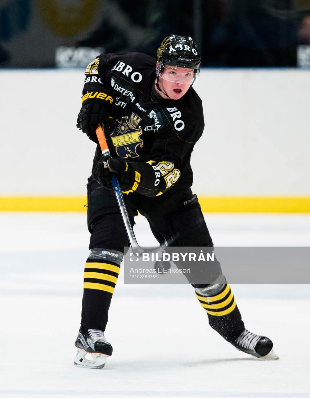 s Jonathan Léman med pucken