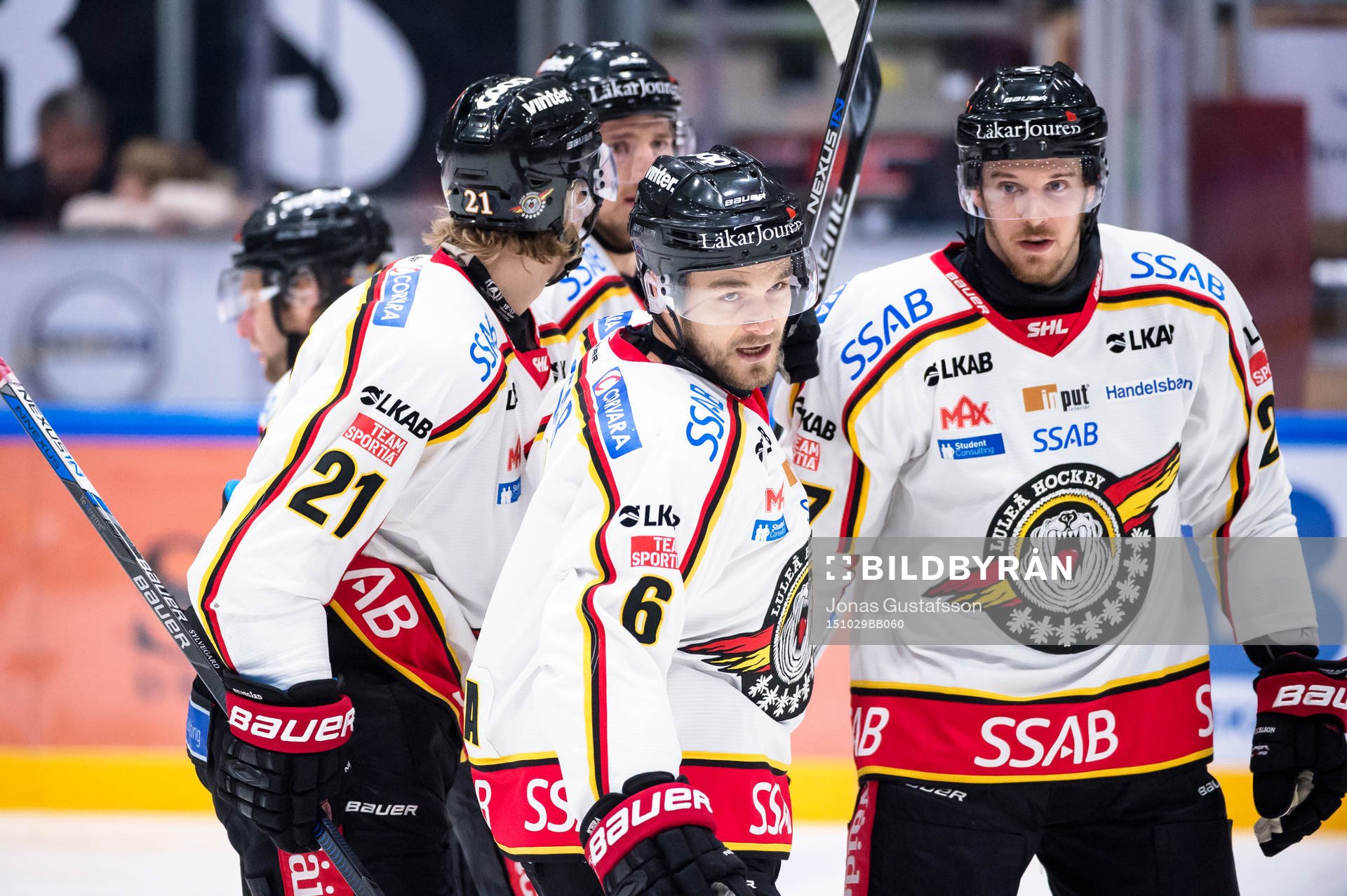 Luleås Craig Schira har gjort 1-0 till Luleå och jublar