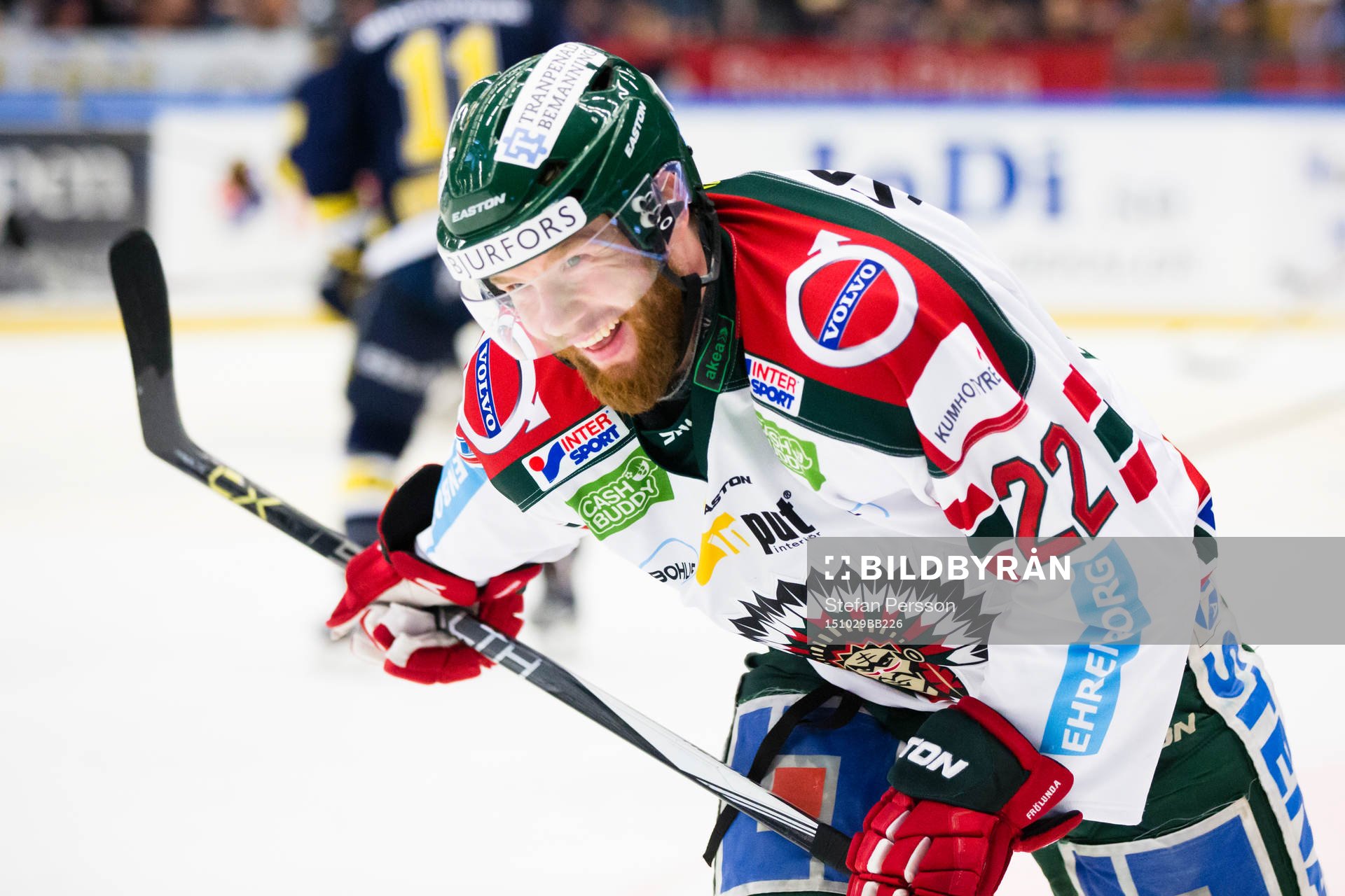 Frölundas Robin Figren grimaserar när han lämnar isen
