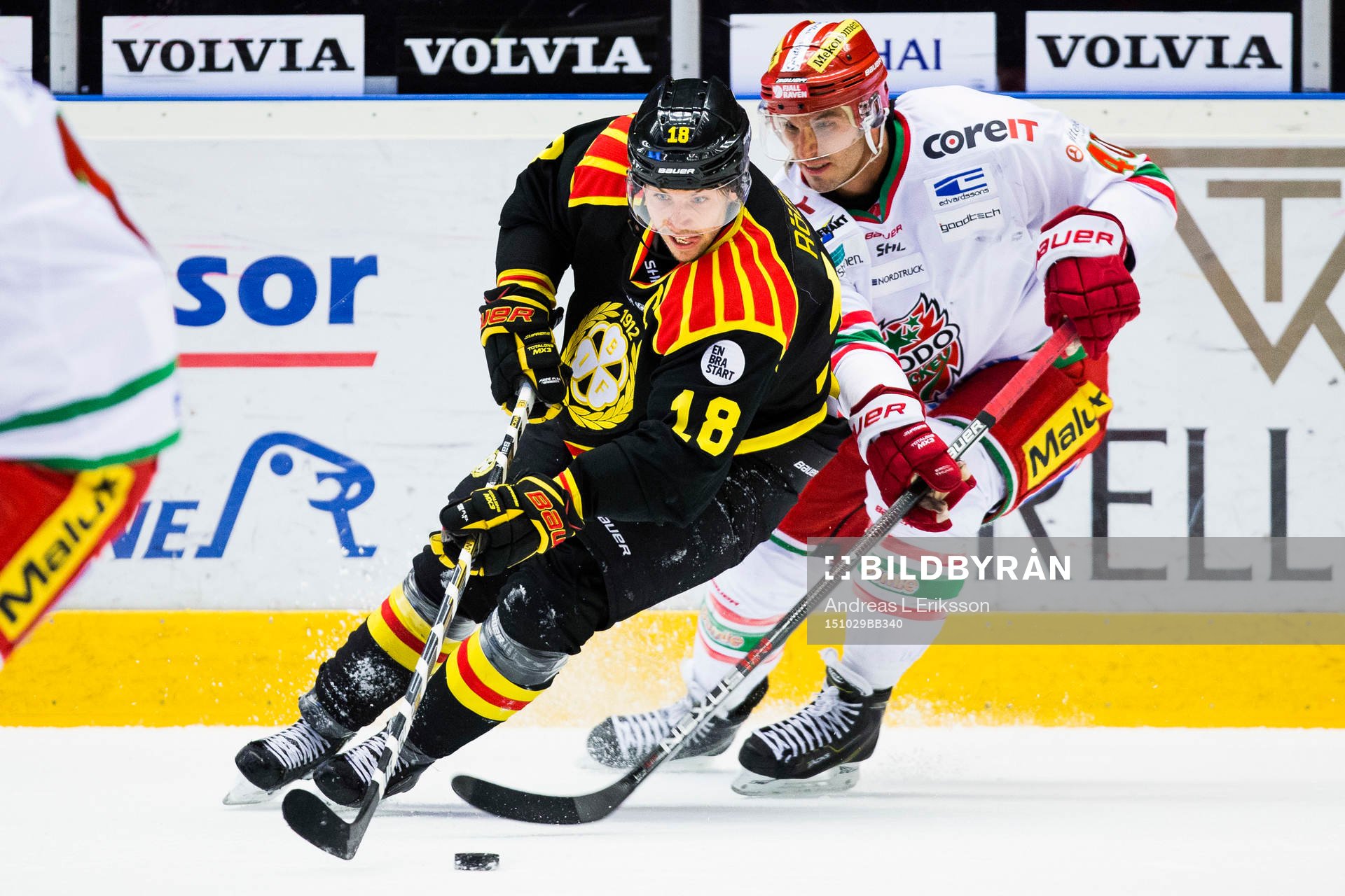 Brynäs Anton Rödin och Modos Maxim Lapierre