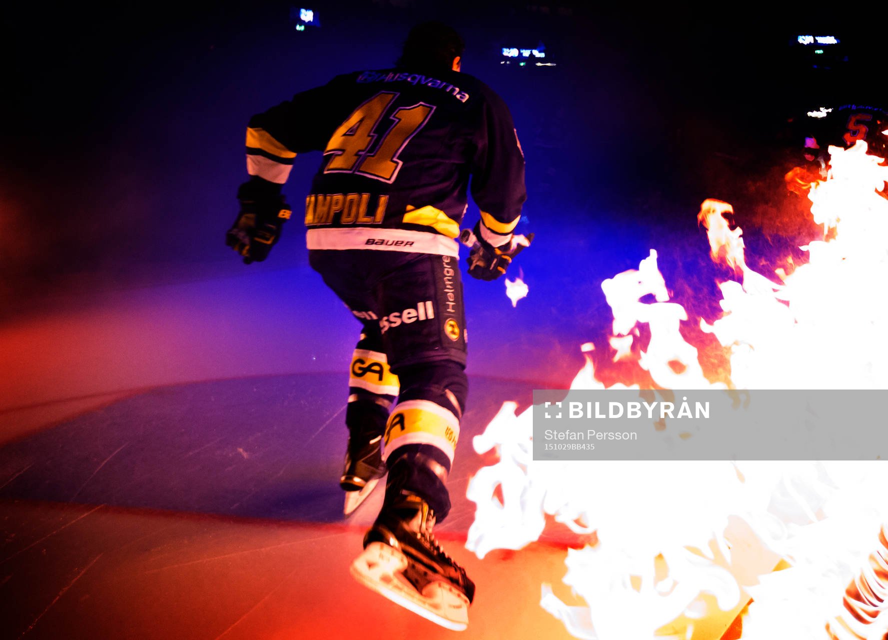 s Chris Campoli gör entre