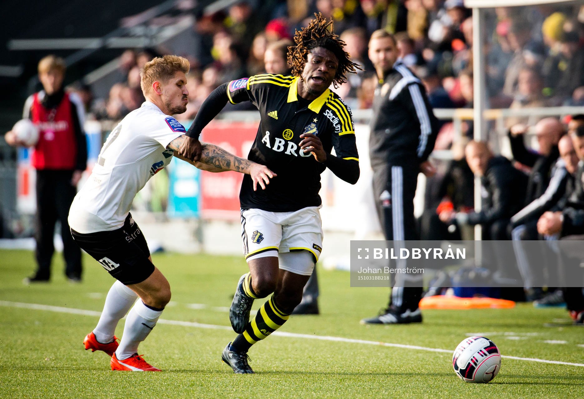 s Mohamed Bangura och Örebros Daniel Björnqvist