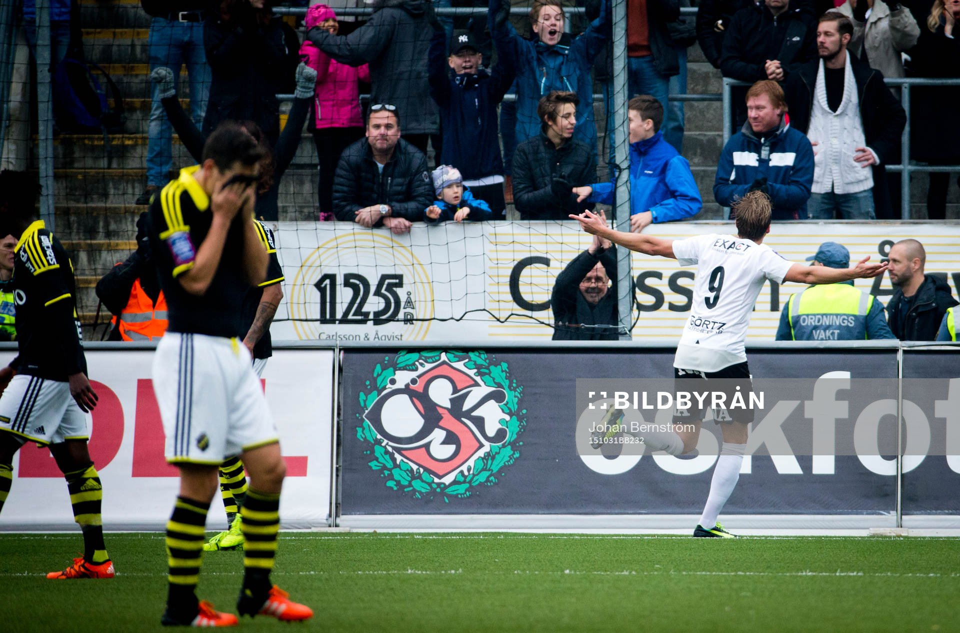 Örebros Martin Broberg gör 1-0 och jublar