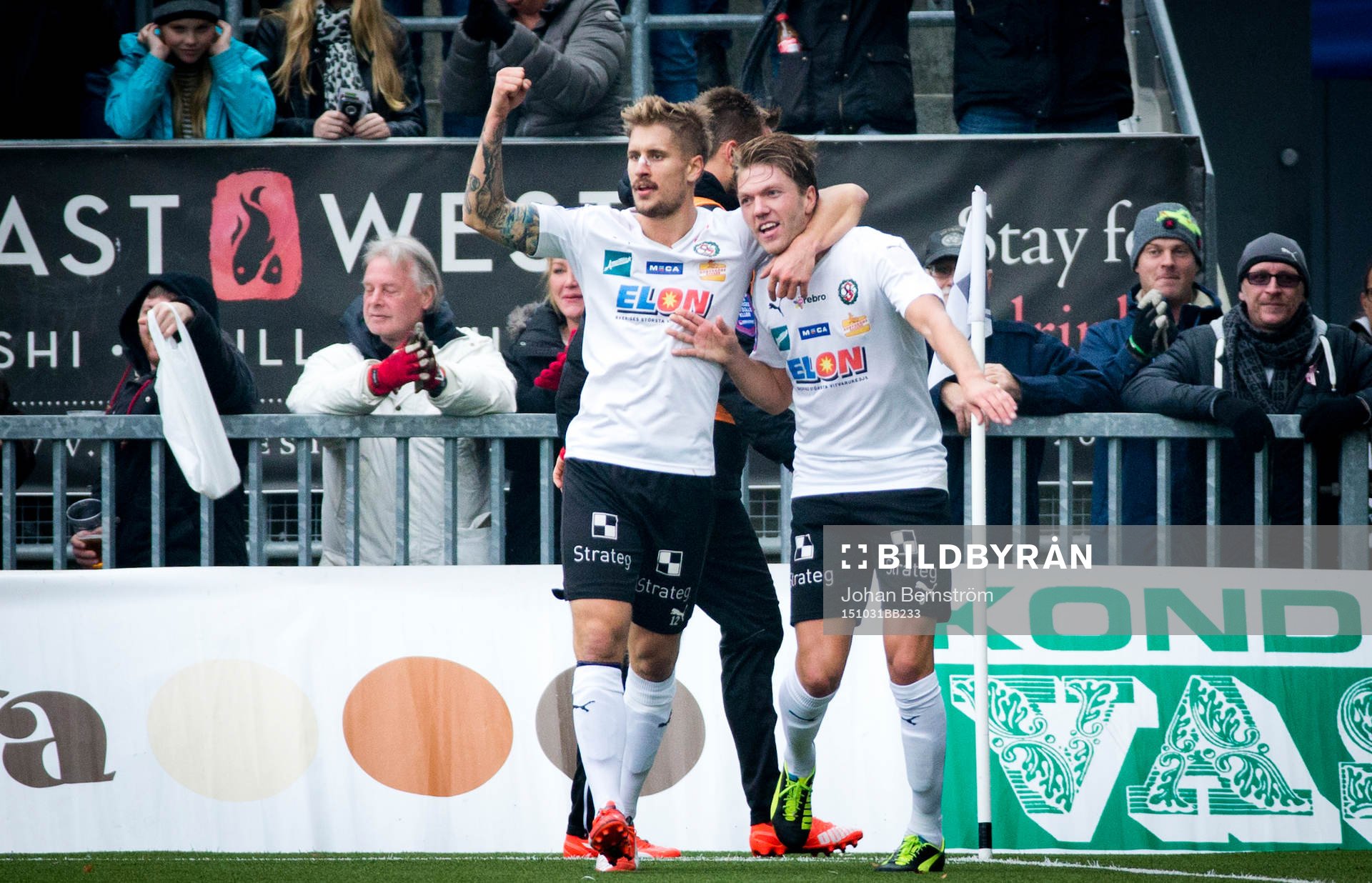 Örebros Martin Broberg gör 1-0 och jublar