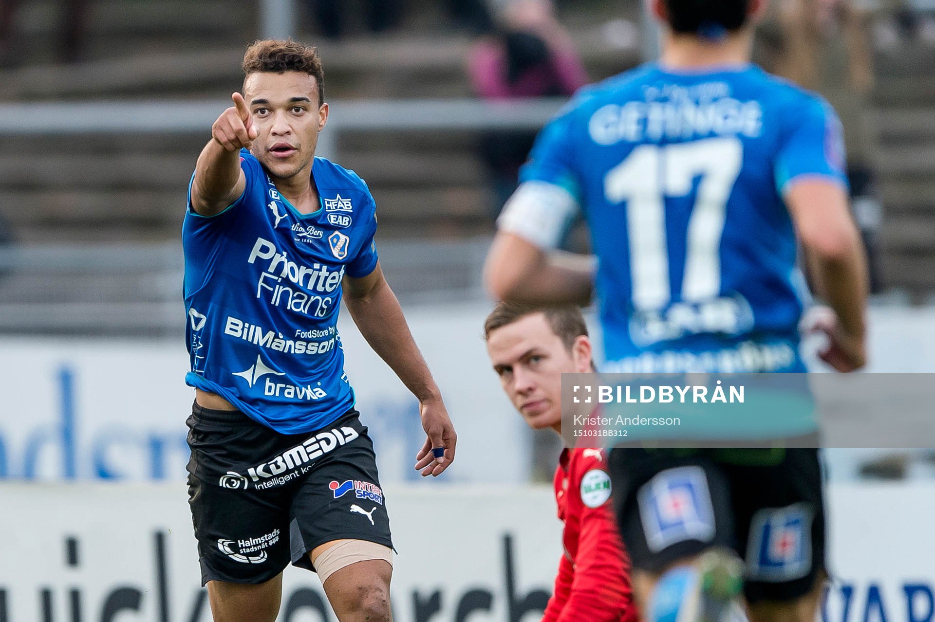 Halmstads Matthew Rusike jublar