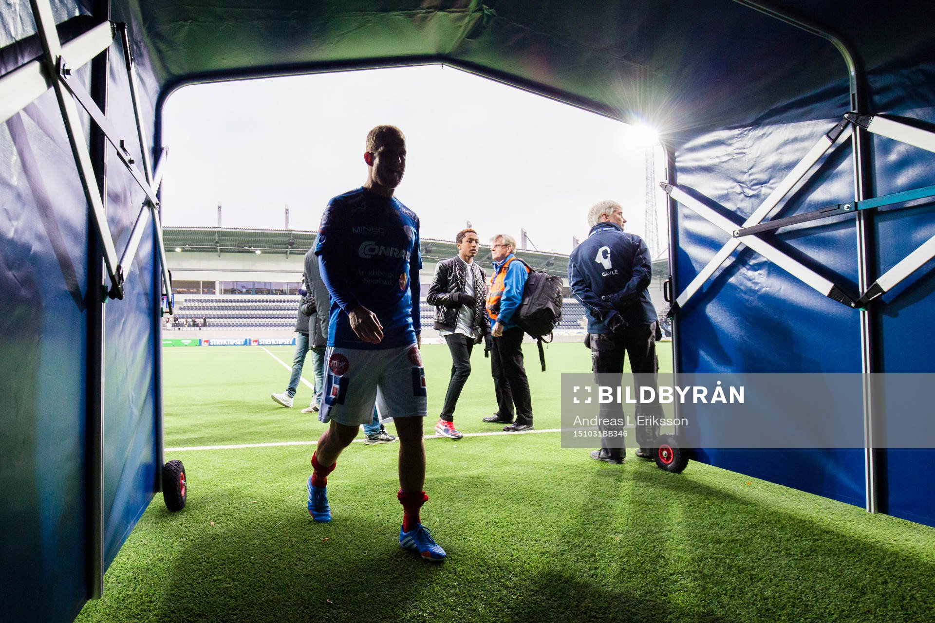 Åtvidabergs Kristian Bergström lämnar planen