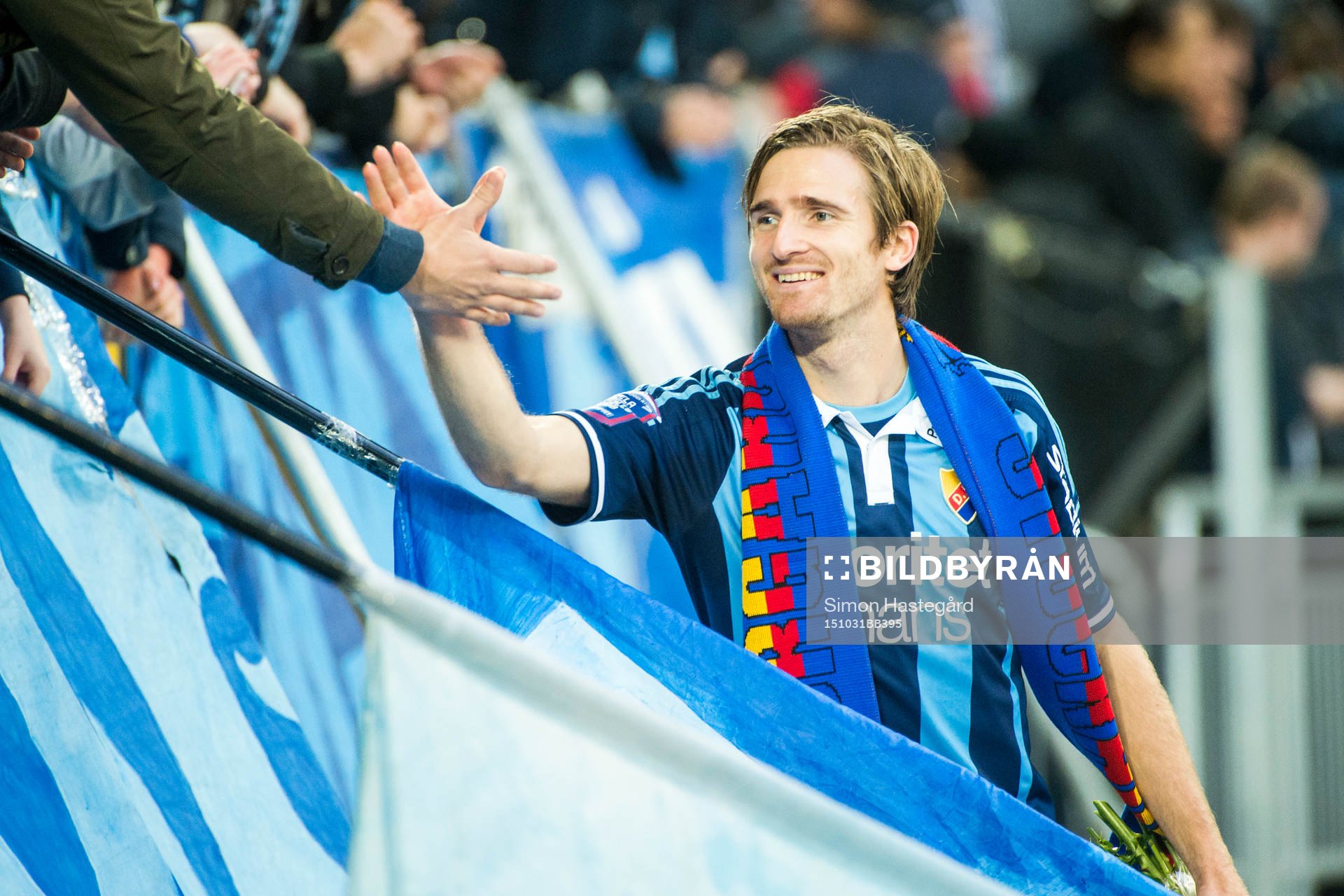 Djurgårdens Jesper Arvidsson hyllas av supportrarna