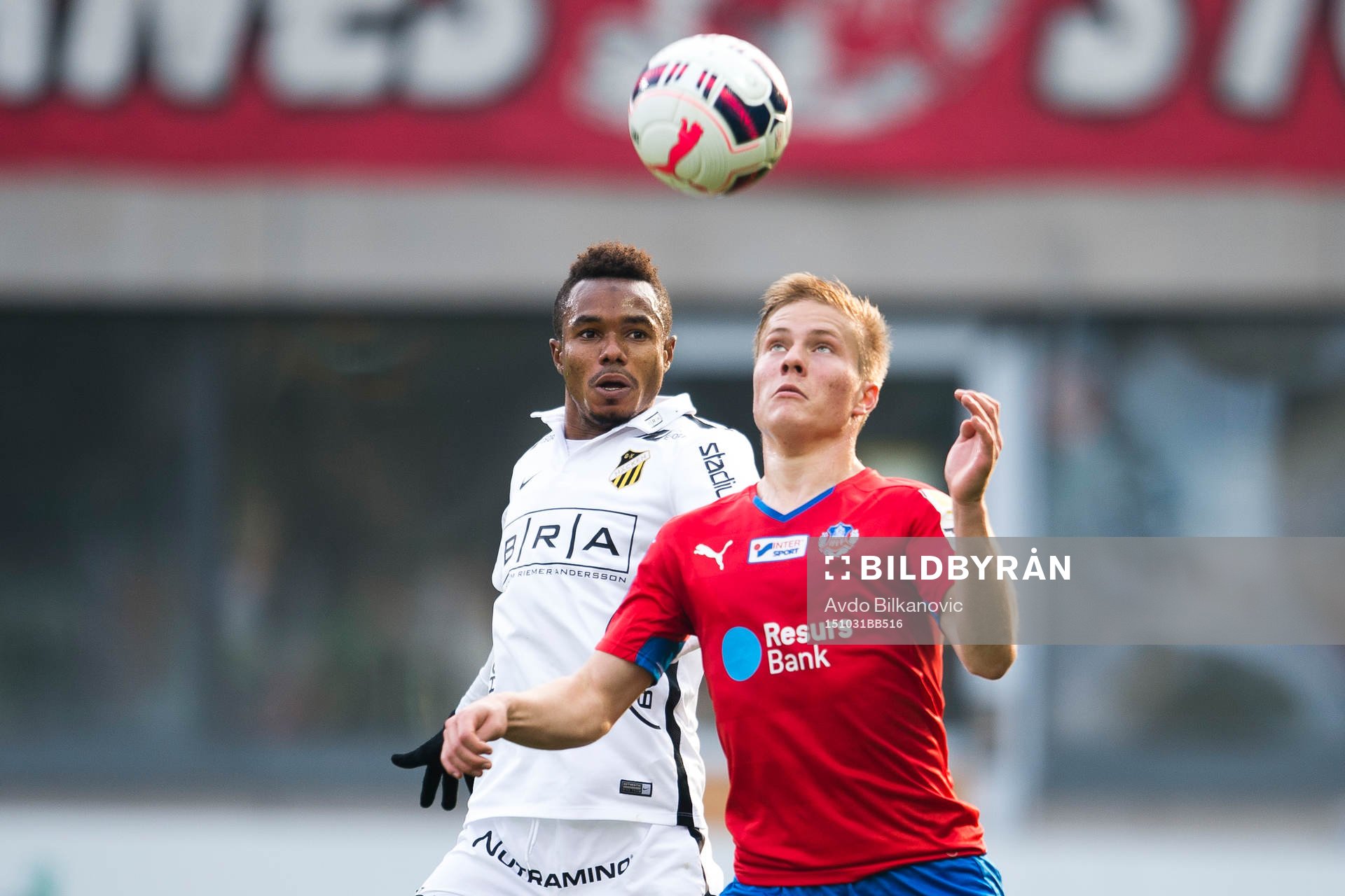 Helsingborgs Jere Uronen och Häckens Mohammed Abubakari
