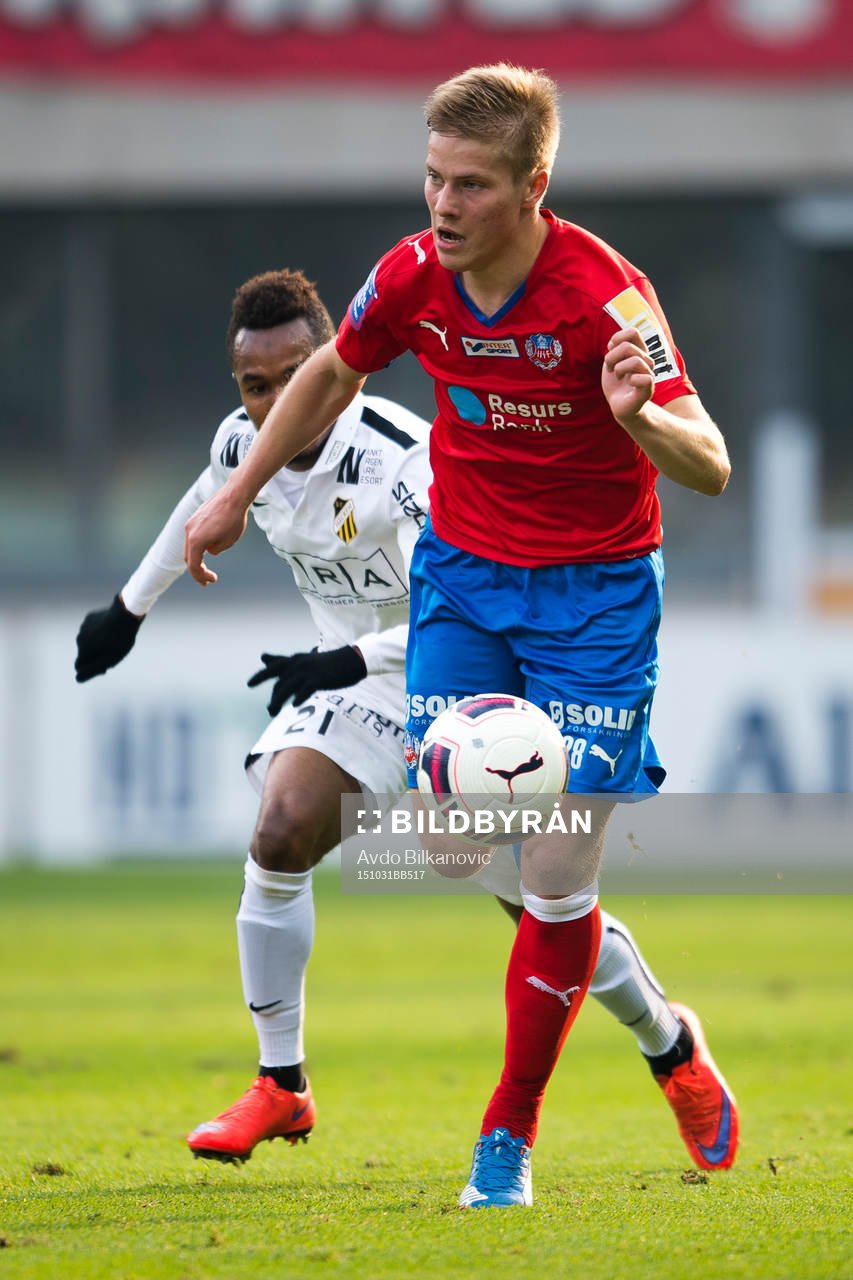 Helsingborgs Jere Uronen och Häckens Mohammed Abubakari