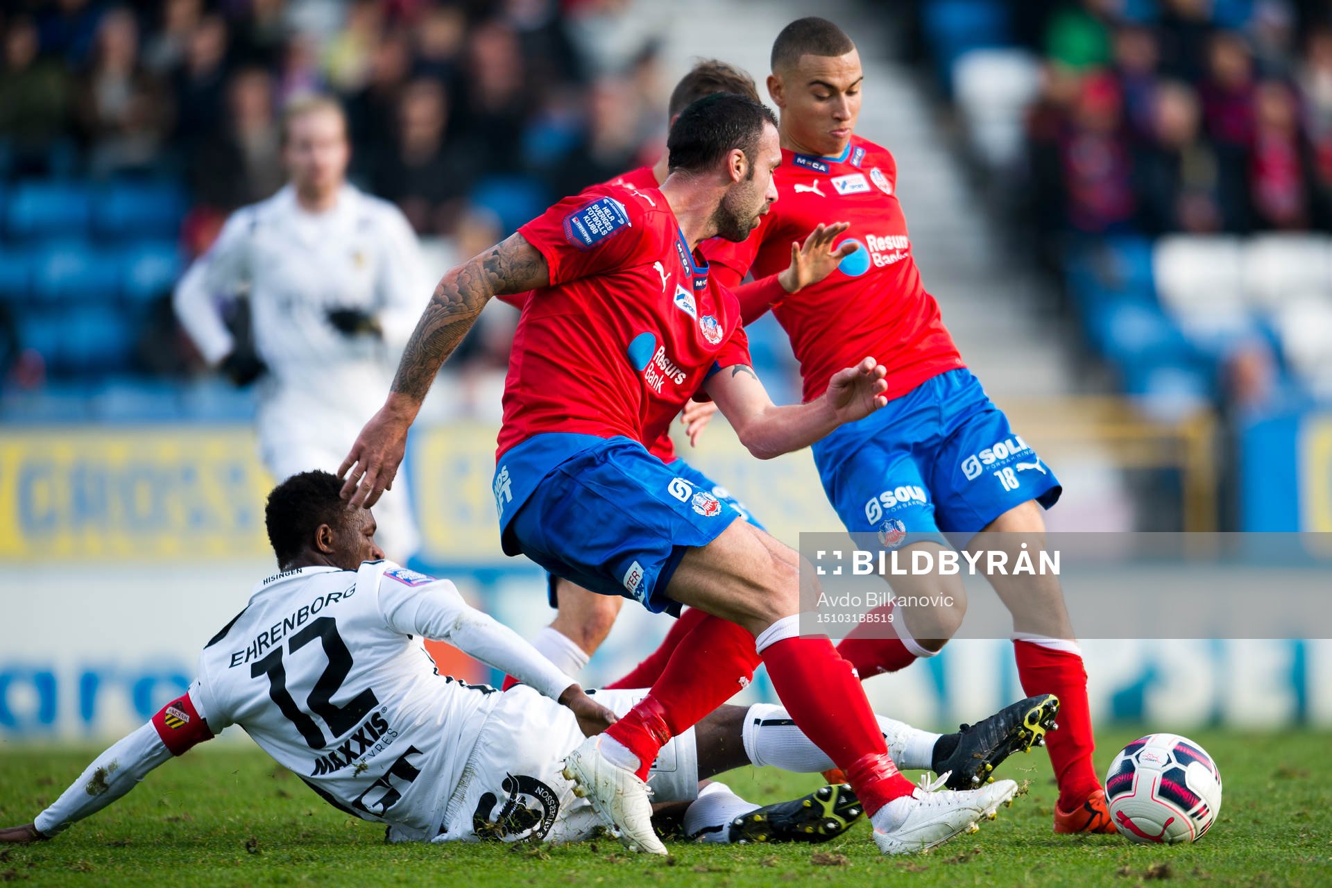 Häckens Mohammed Abubakari i kamp mot Helsingborgs Jordan