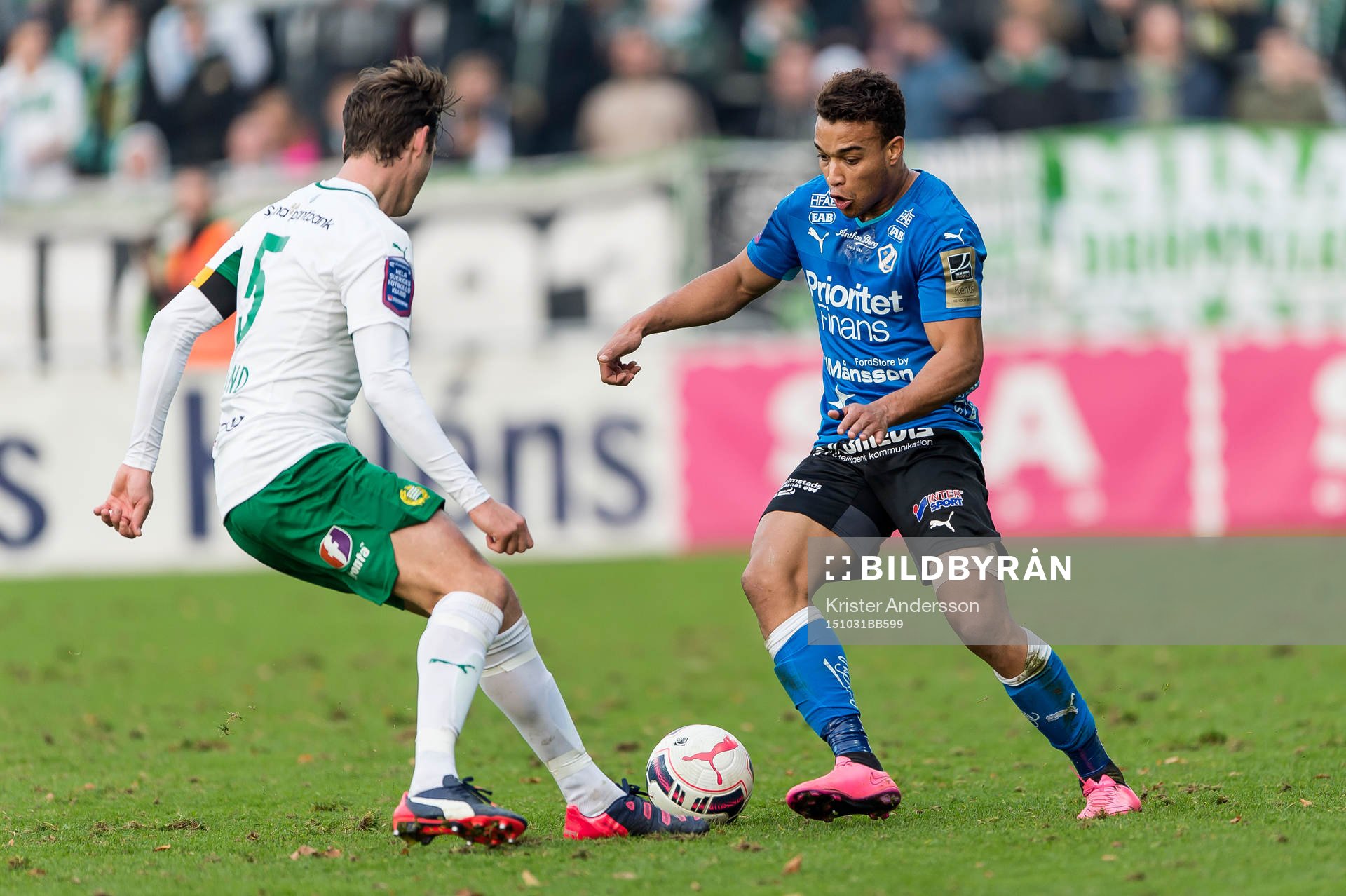 Hammarbys Philip Haglund och Halmstads Matthew Rusike