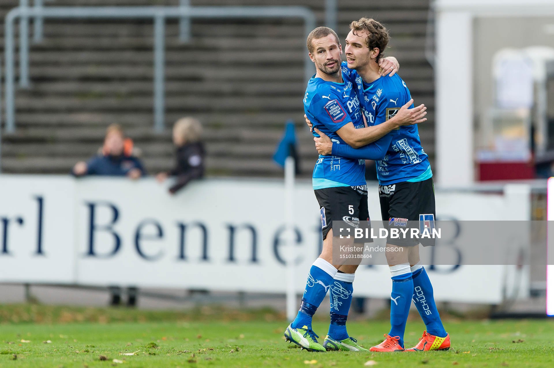 Halmstads Alexander Henningsson (h) jublar