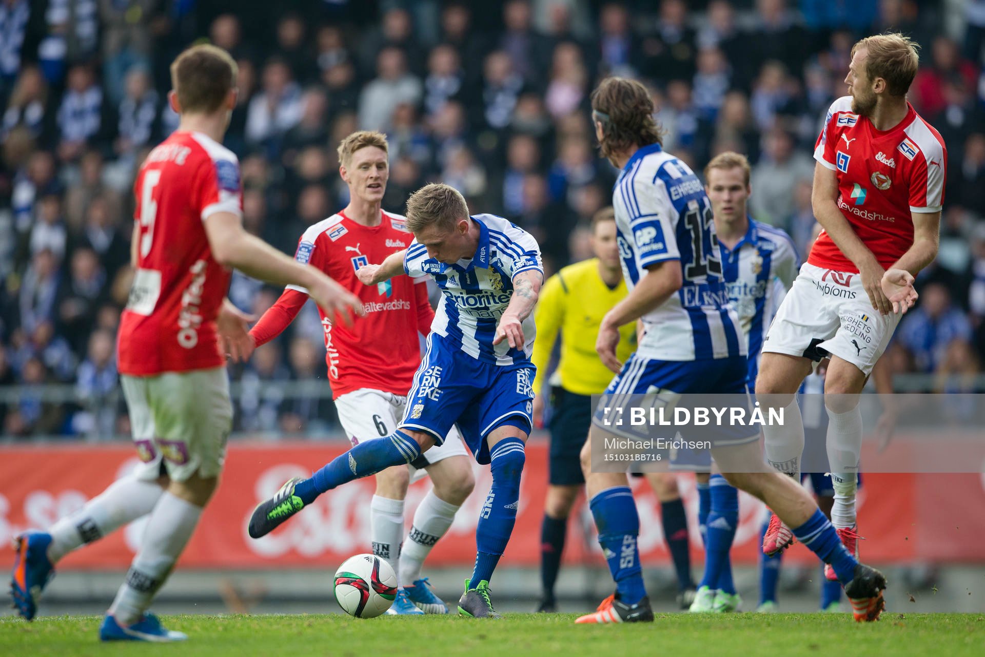IFK Göteborgs Sören Rieks skjuter ett skott