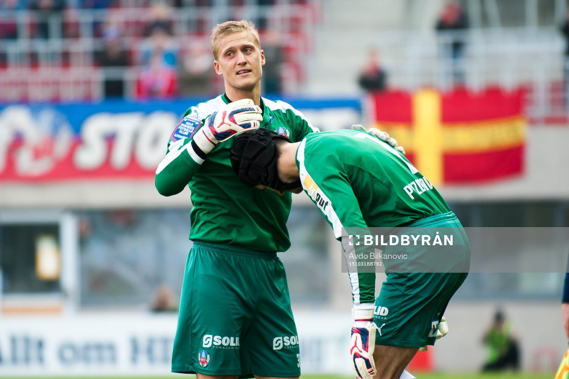 Helsingborgs målvakt Pär Hansson bytes ut till målvakt