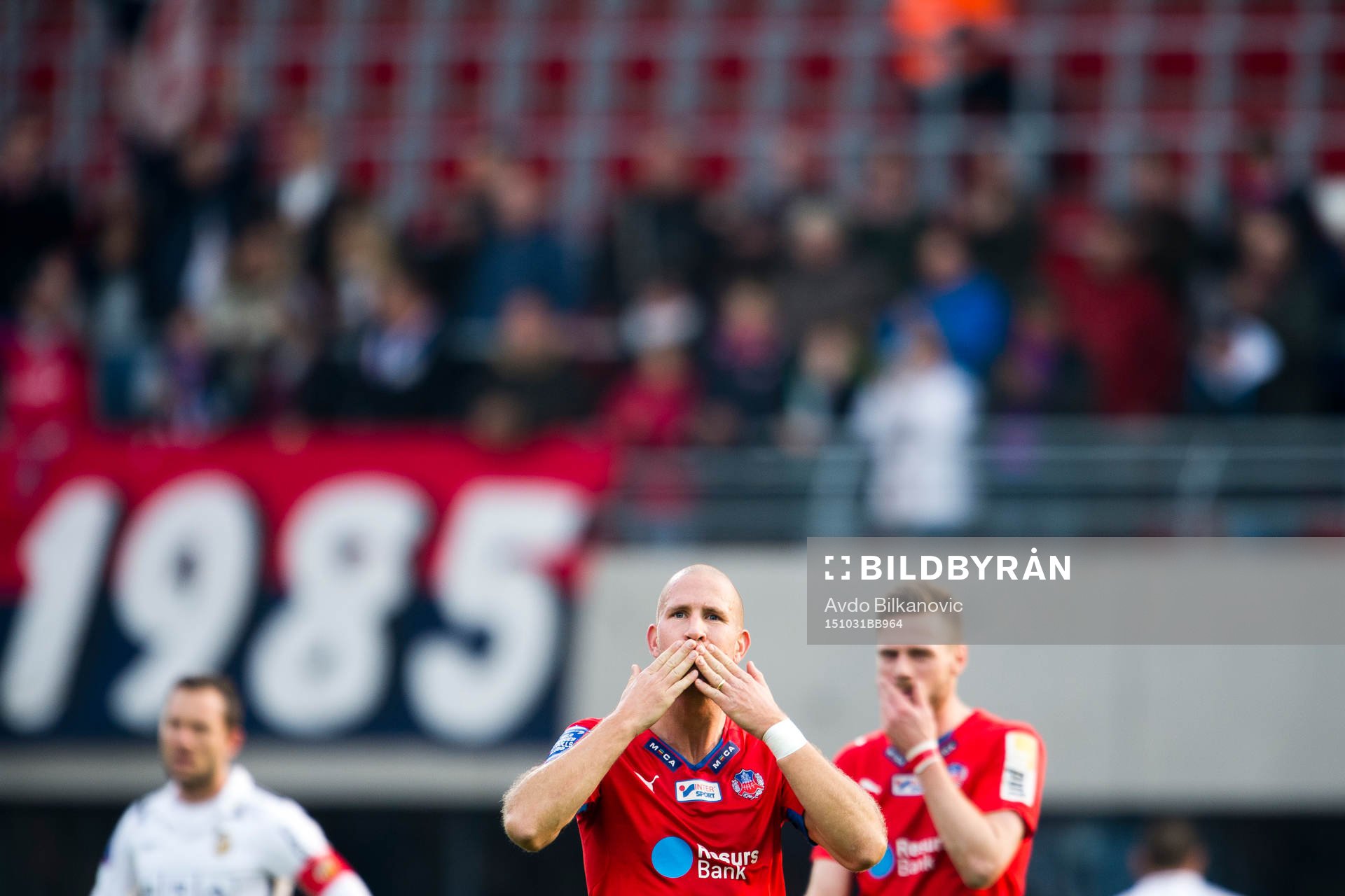 Helsingborgs Mattias Lindström bytts ut