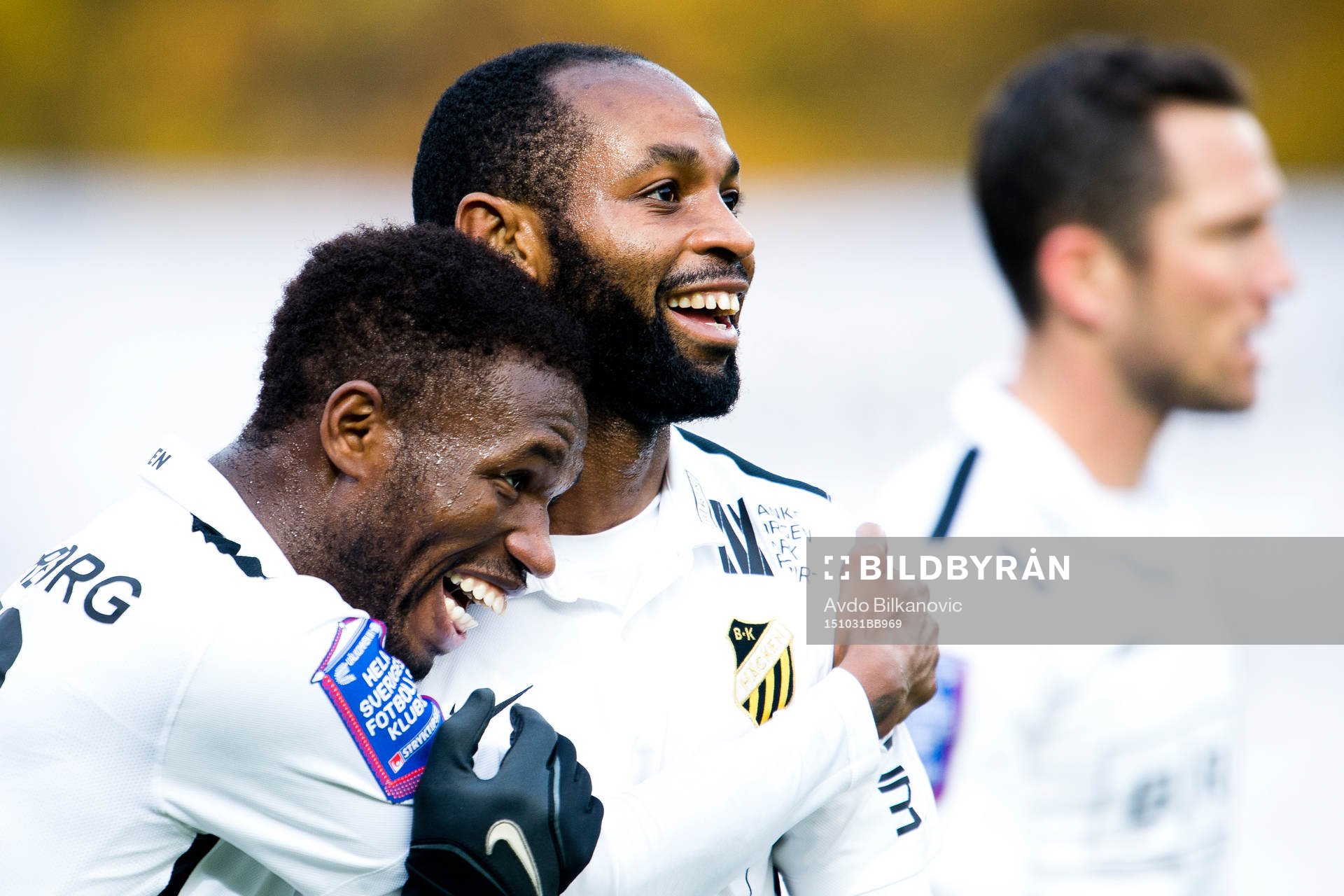 Häckens René Makondele och Mohammed Abubakari jublar under fotbollsmatchen i Allsvenskan mellan Helsingborg HIF och BK Häcken den 31 oktober 2015 i Helsingborg