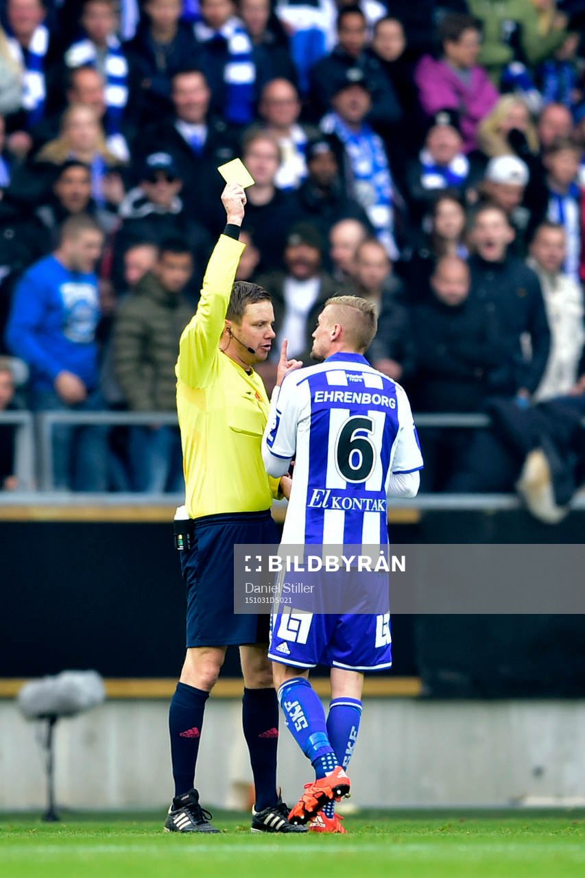 IFK Göteborgs Sebastian Eriksson får gult kort