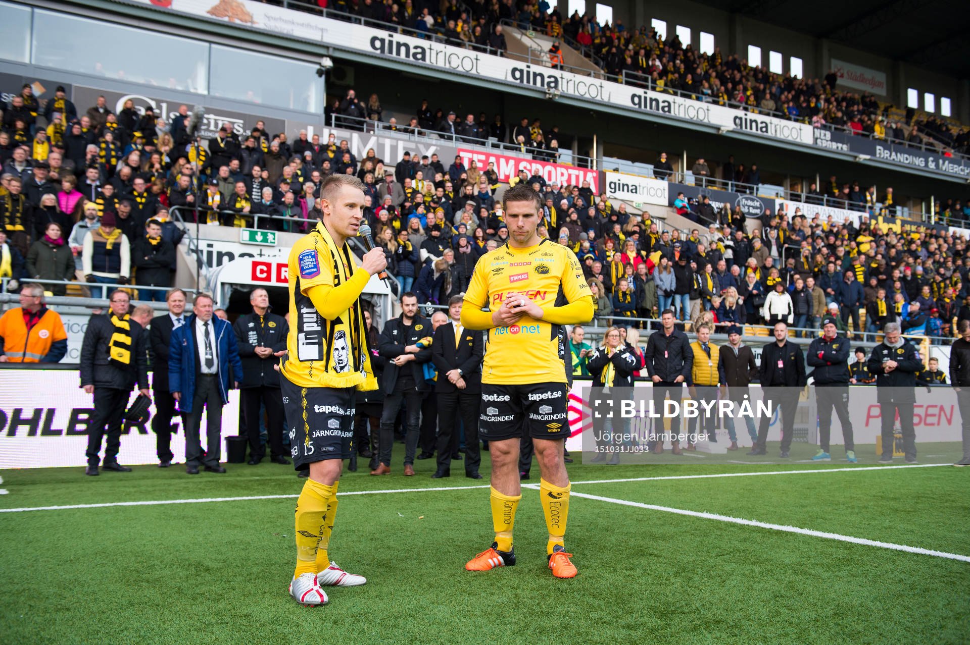 Elfsborgs Andreas Klarström och Anders Svensson håller