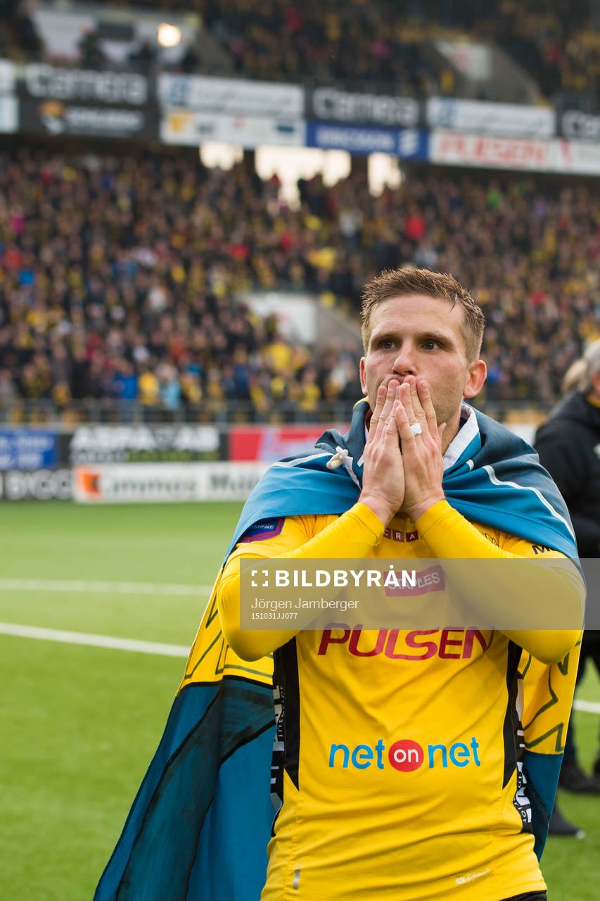 Elfsborgs Anders Svensson tackar publiken