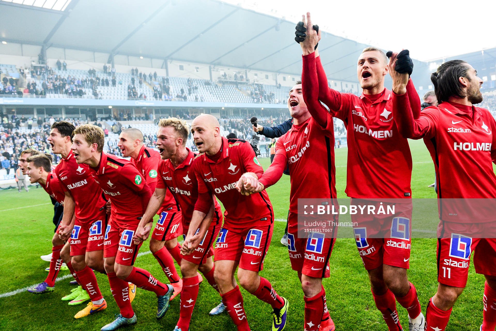 Norrköpings spelare jublar att Norrköping blivit Svenska