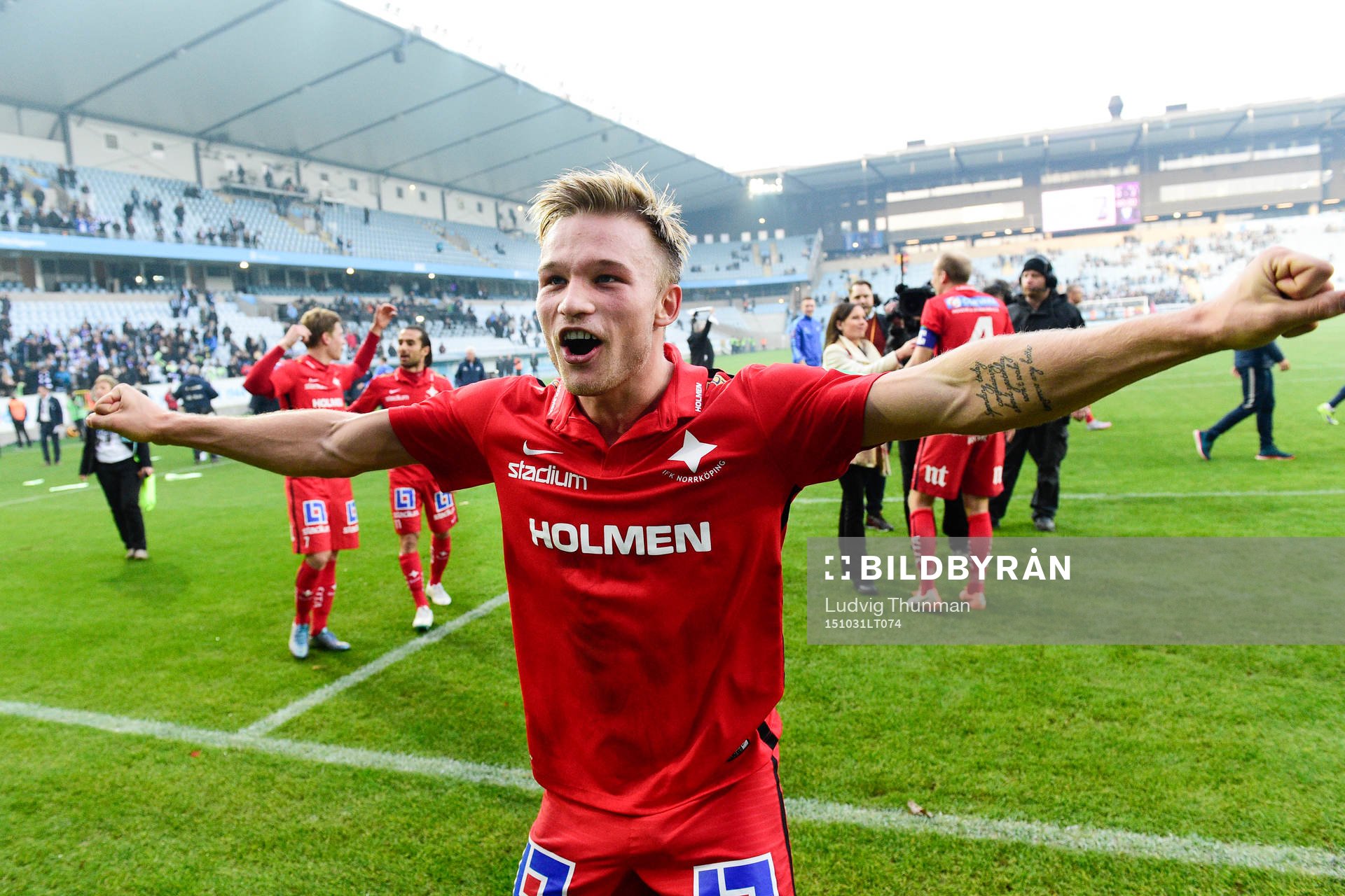 Norrköpings Niklas Bärkroth jublar att Norrköping blivit