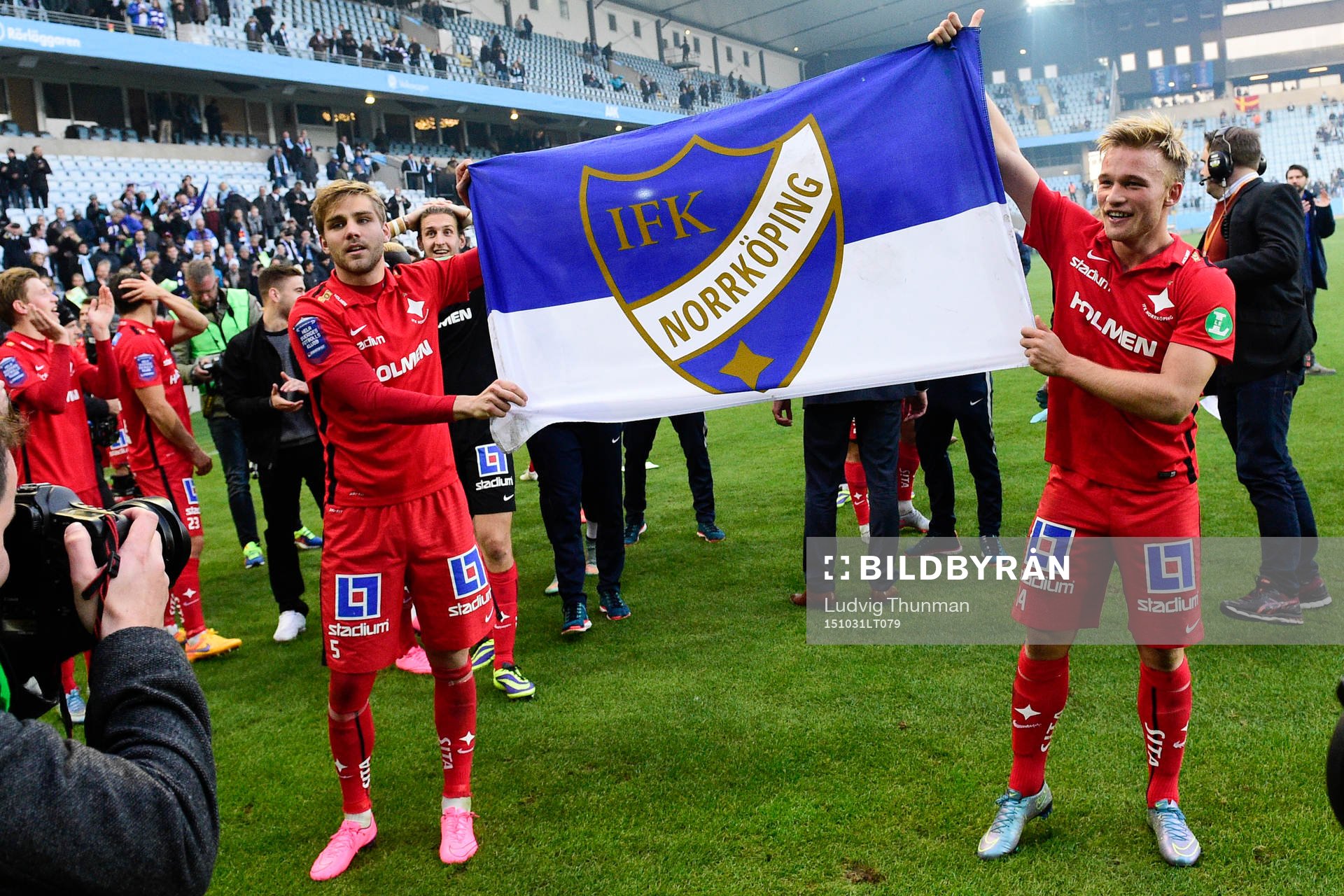 Norrköpings Christoffer Nyman och Niklas Bärkroth jublar