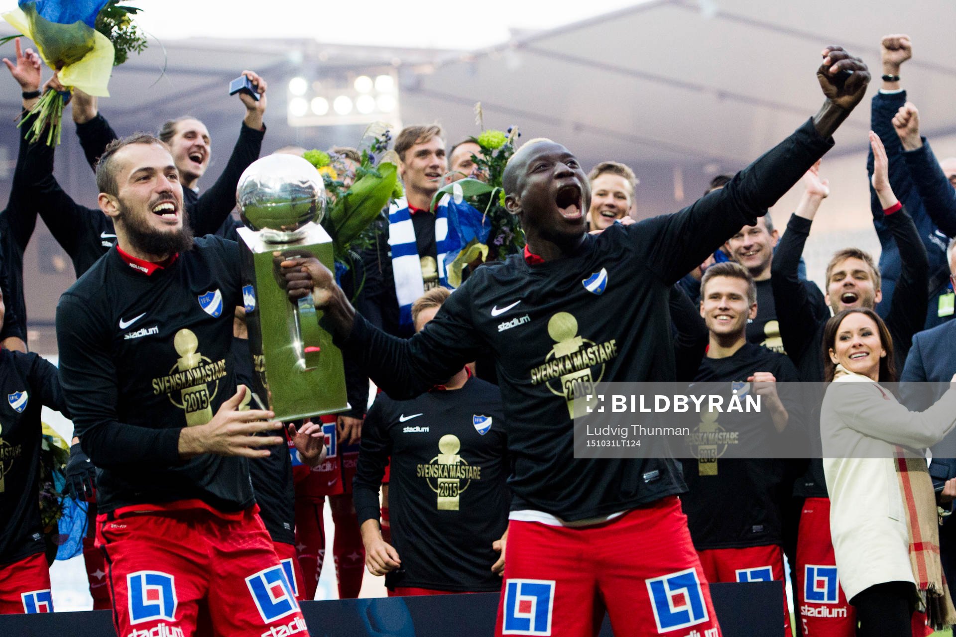 Norrköpings Emir Kujovic och Alhaji Kamara jublar med
