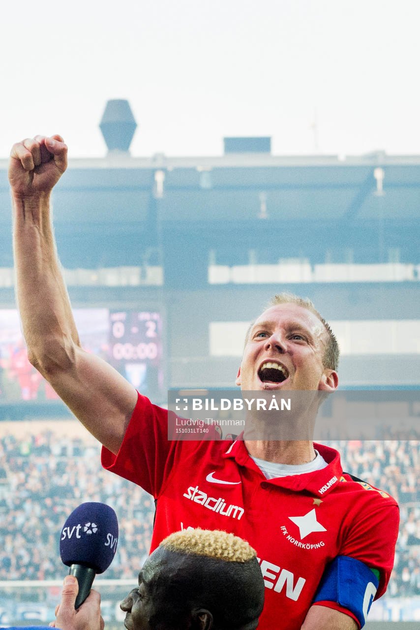 Norrköpings Andreas Johansson firar sm-guldet