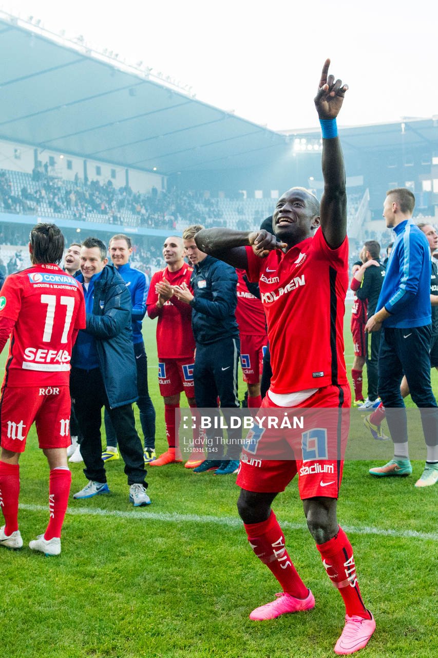 Norrköpings Alhaji Kamara firar sm-guldet