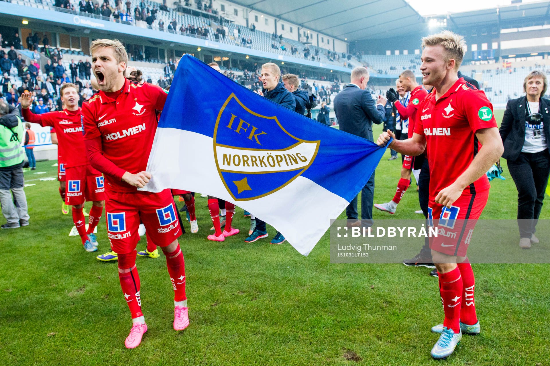 Norrköpings Christoffer Nyman och Niklas Bärkroth firar