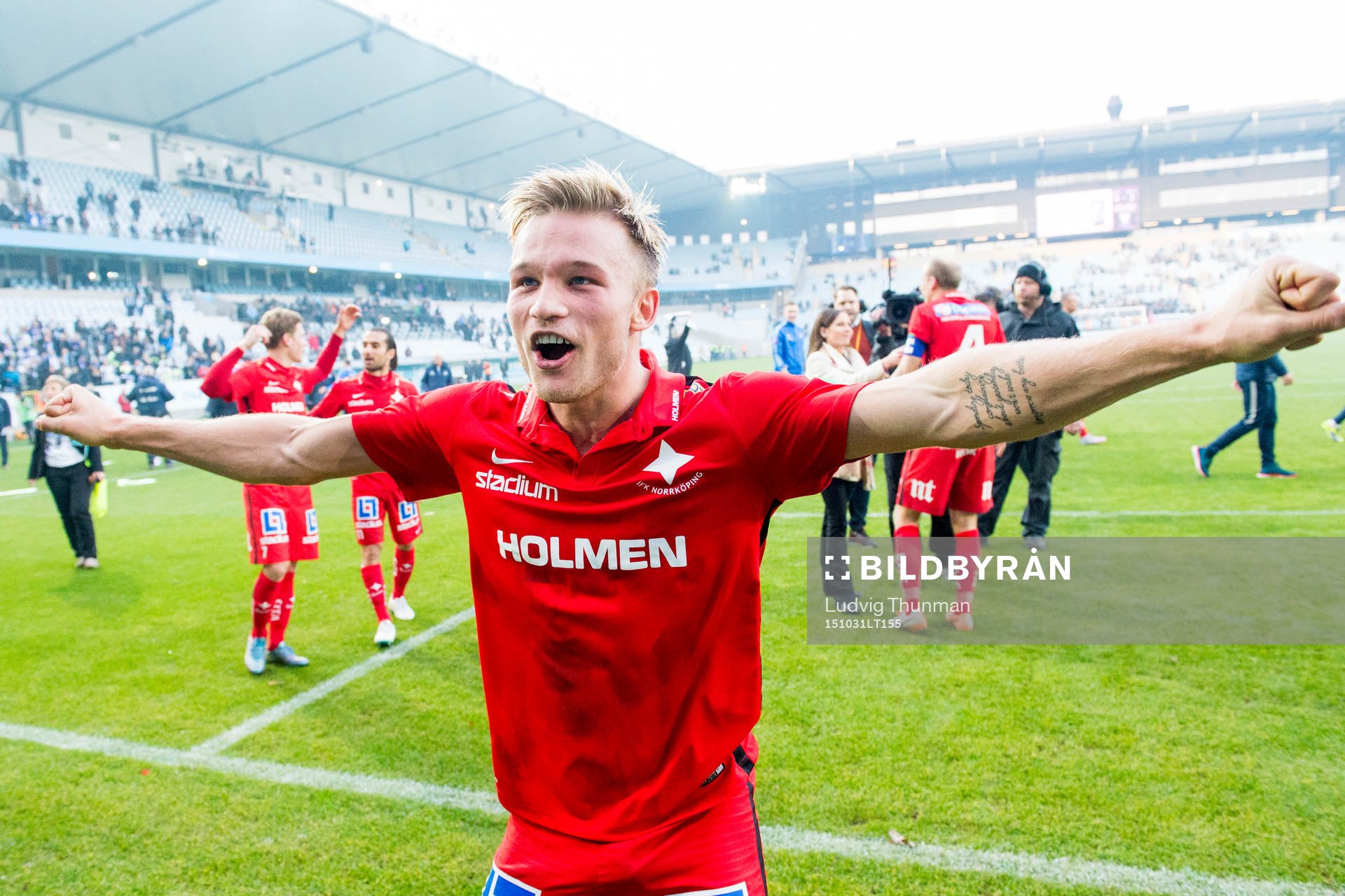 Norrköpings Niklas Bärkroth firar sm-guldet