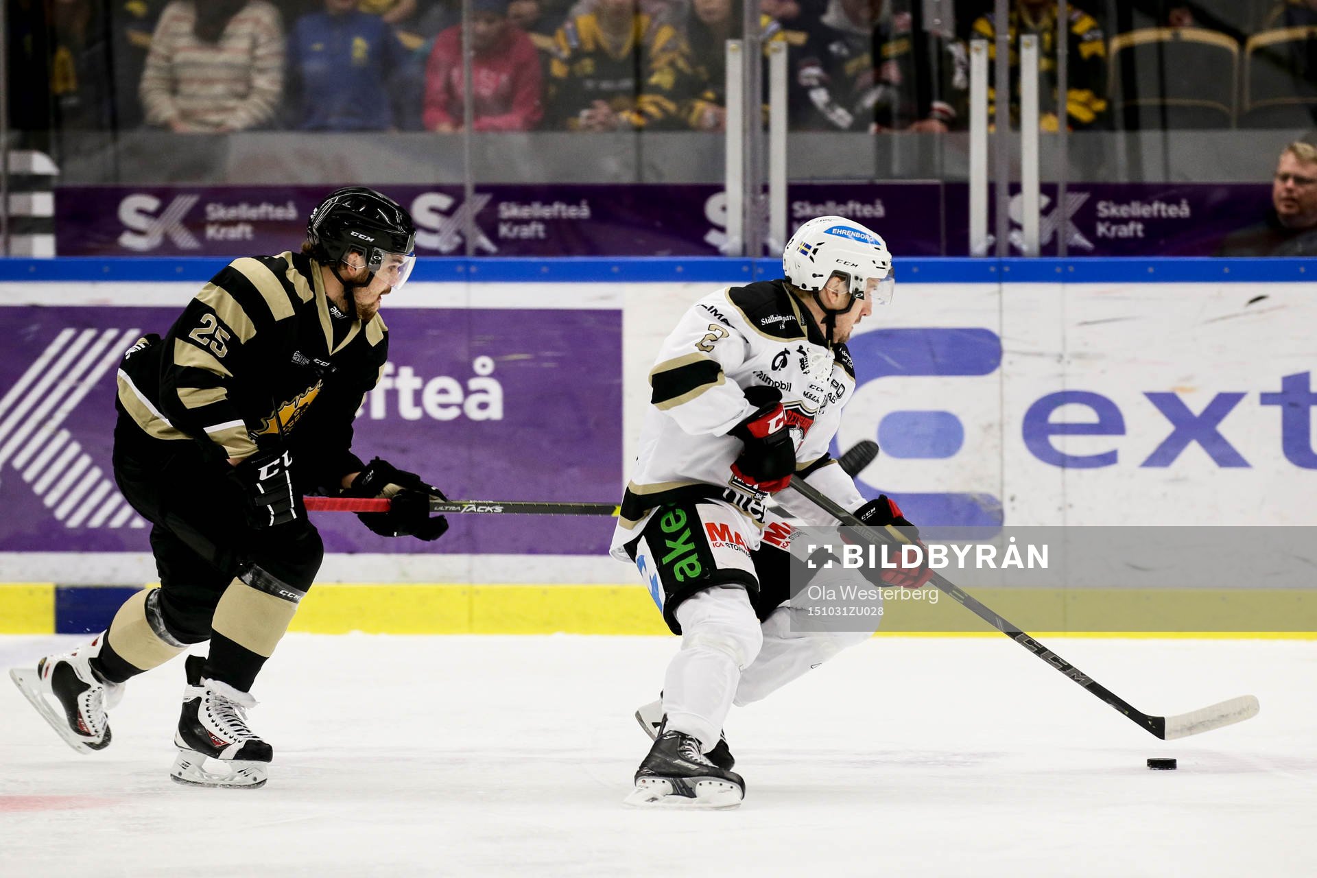 Skellefteås Axel Holmström jagar Malmö Redhawks Erik