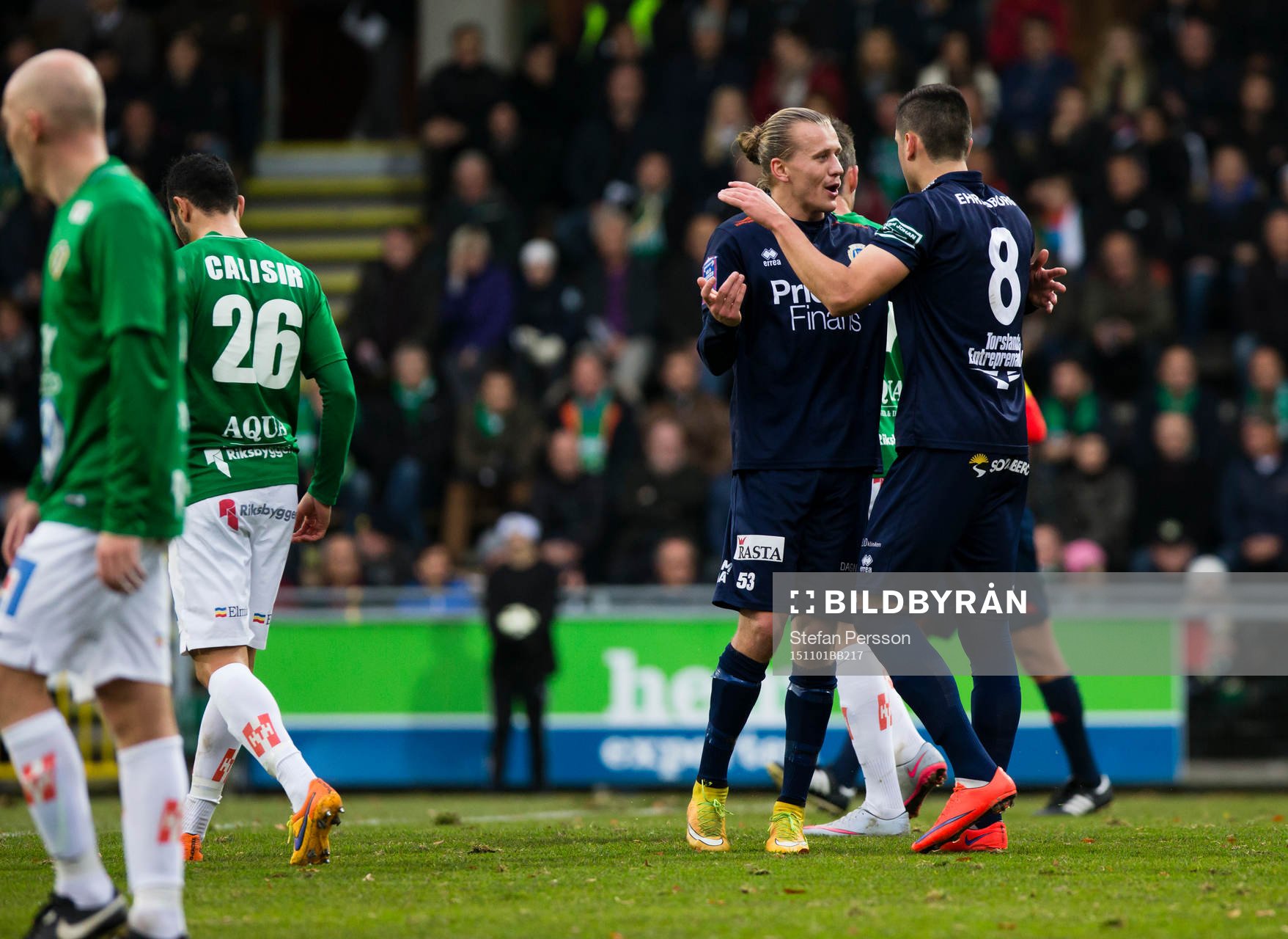 Utsiktens Jesper Westermark och Luka Mijaljevic jublar