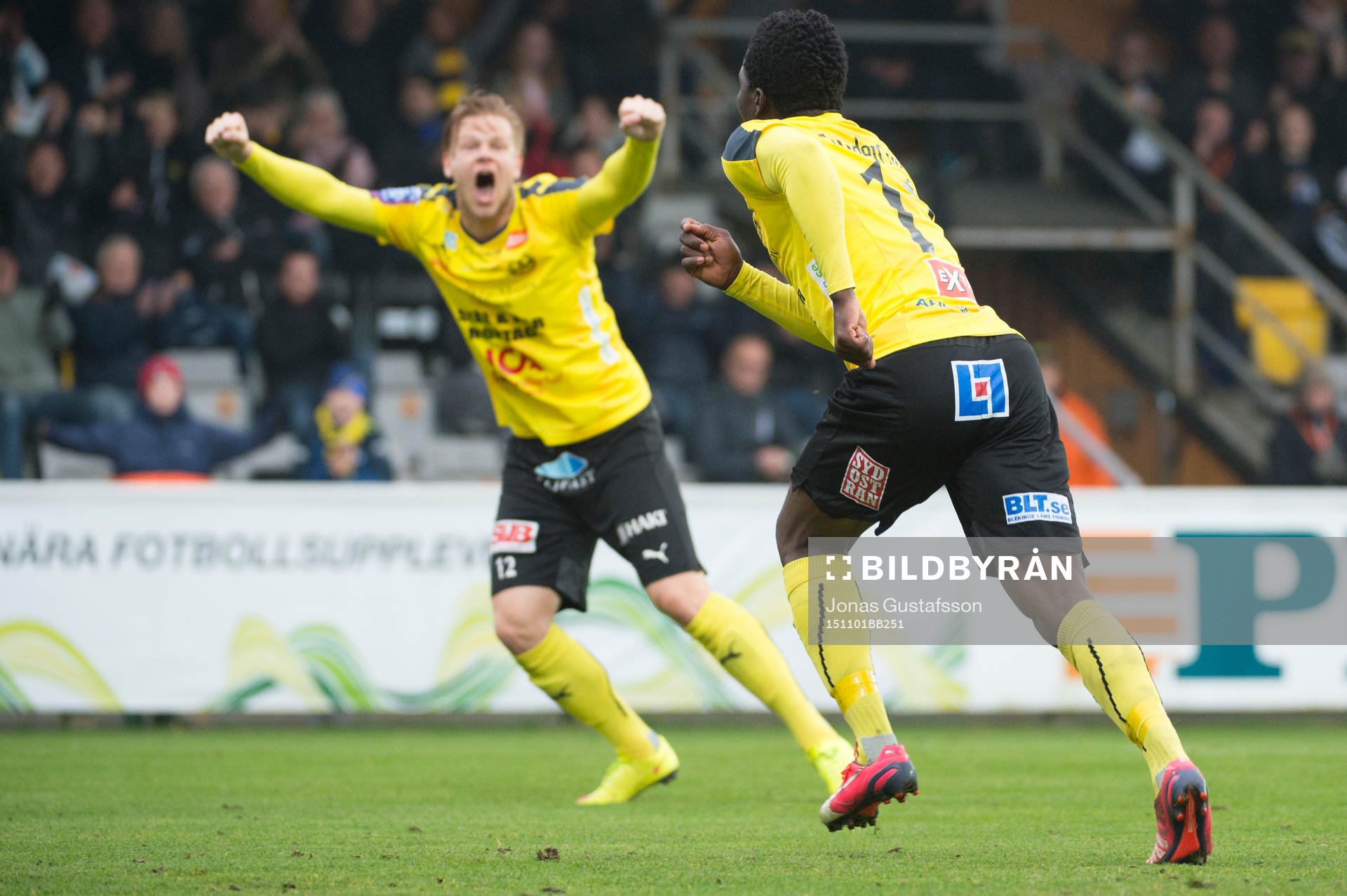 Mjällbys David Löfqvist jublar