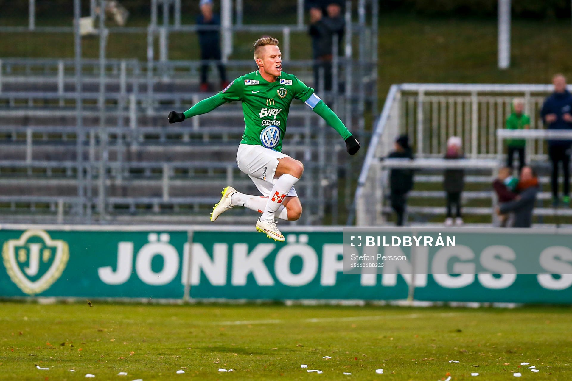 Jönköpings Tommy Thelin jublar