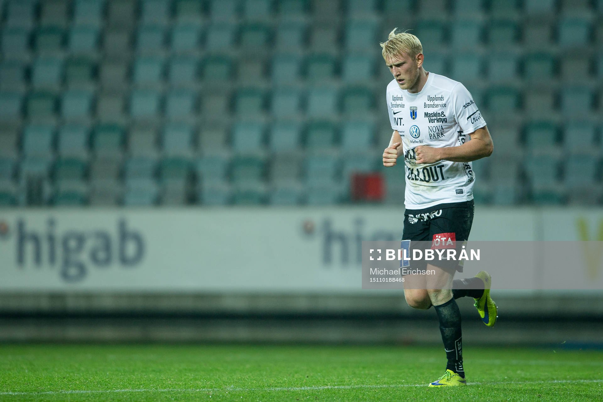 Sirius Carl Nyström lämnar planen