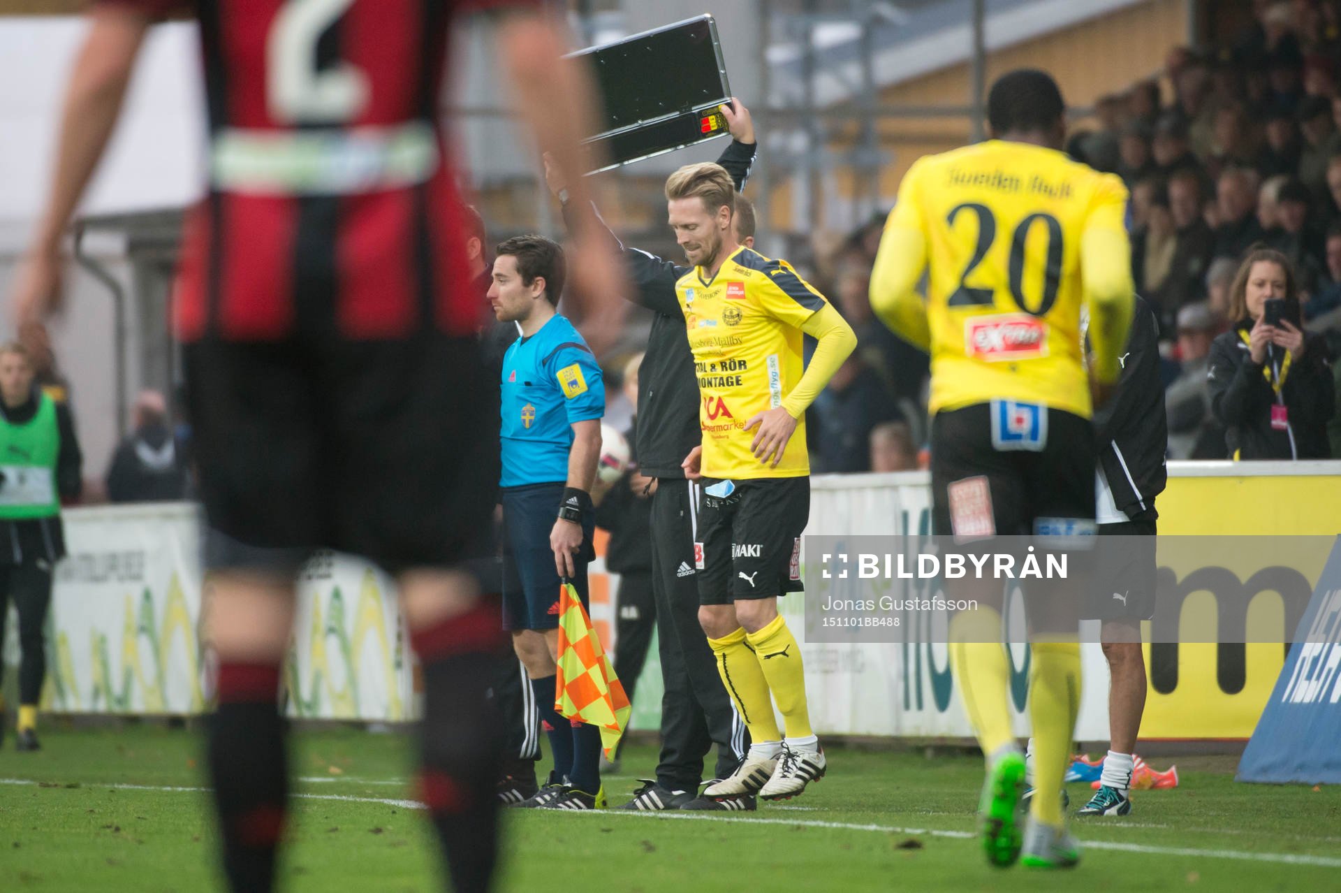 Mjällbys Christian Wilhelmsson byts in i andra halvlek under fotbollsmatchen i Superettan mellan Mjällby och Brommapojkarna den 1 November 2015 i Mjällby.