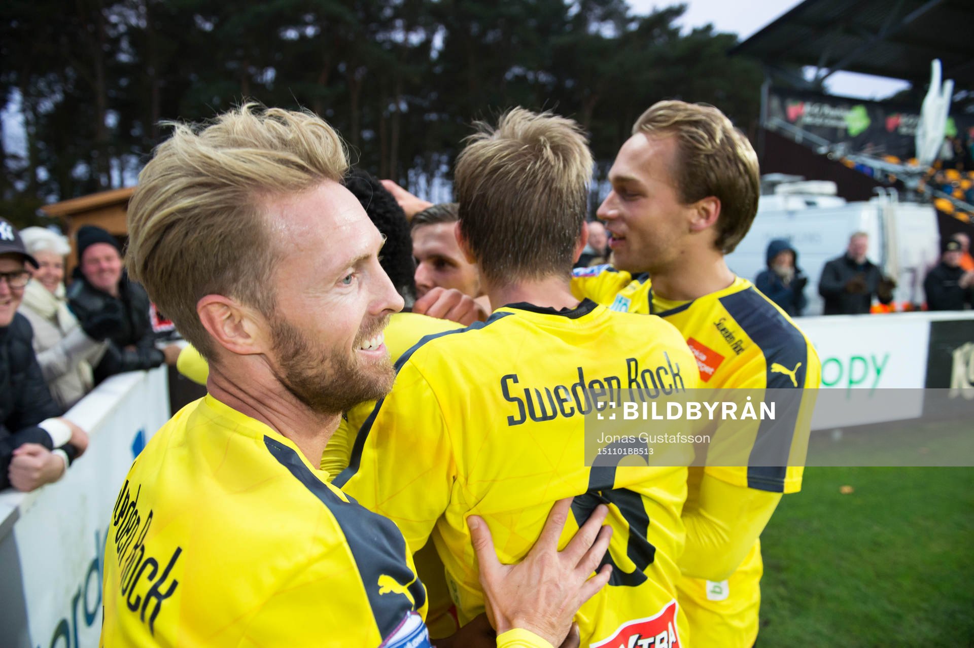 Mjällbys Christian Wilhelmsson jublar