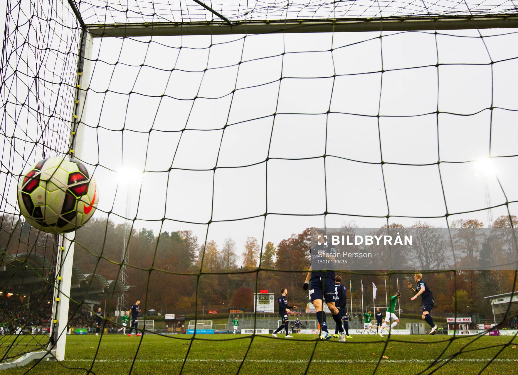 Utsiktens spelare deppar när bollen går in till 2-2